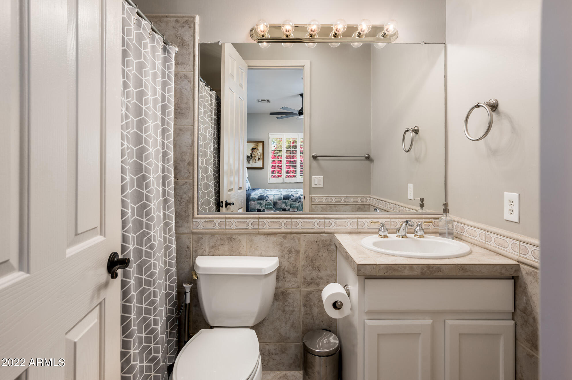 7673 E CALLE DE LAS BRISAS --