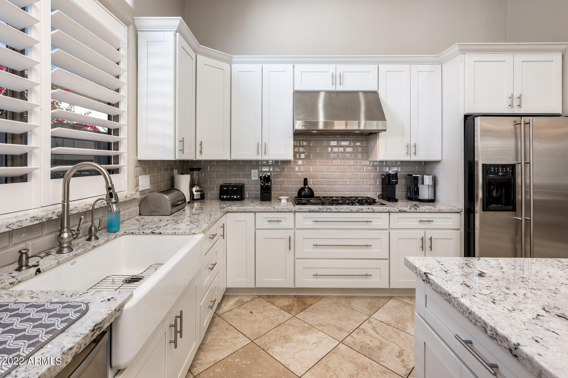 7673 E CALLE DE LAS BRISAS --