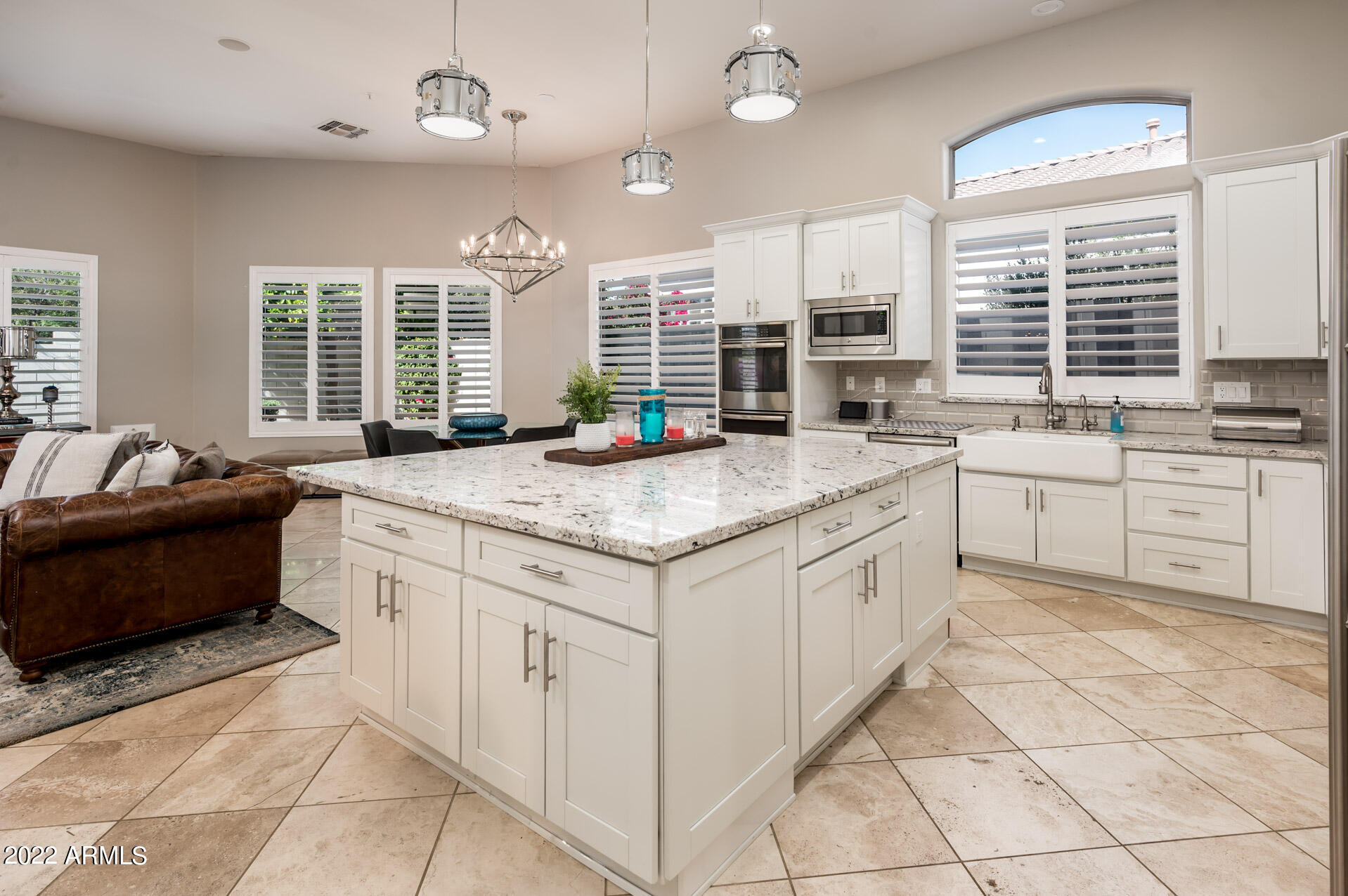 7673 E CALLE DE LAS BRISAS --