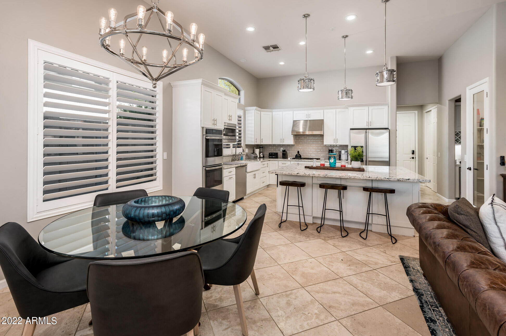 7673 E CALLE DE LAS BRISAS --