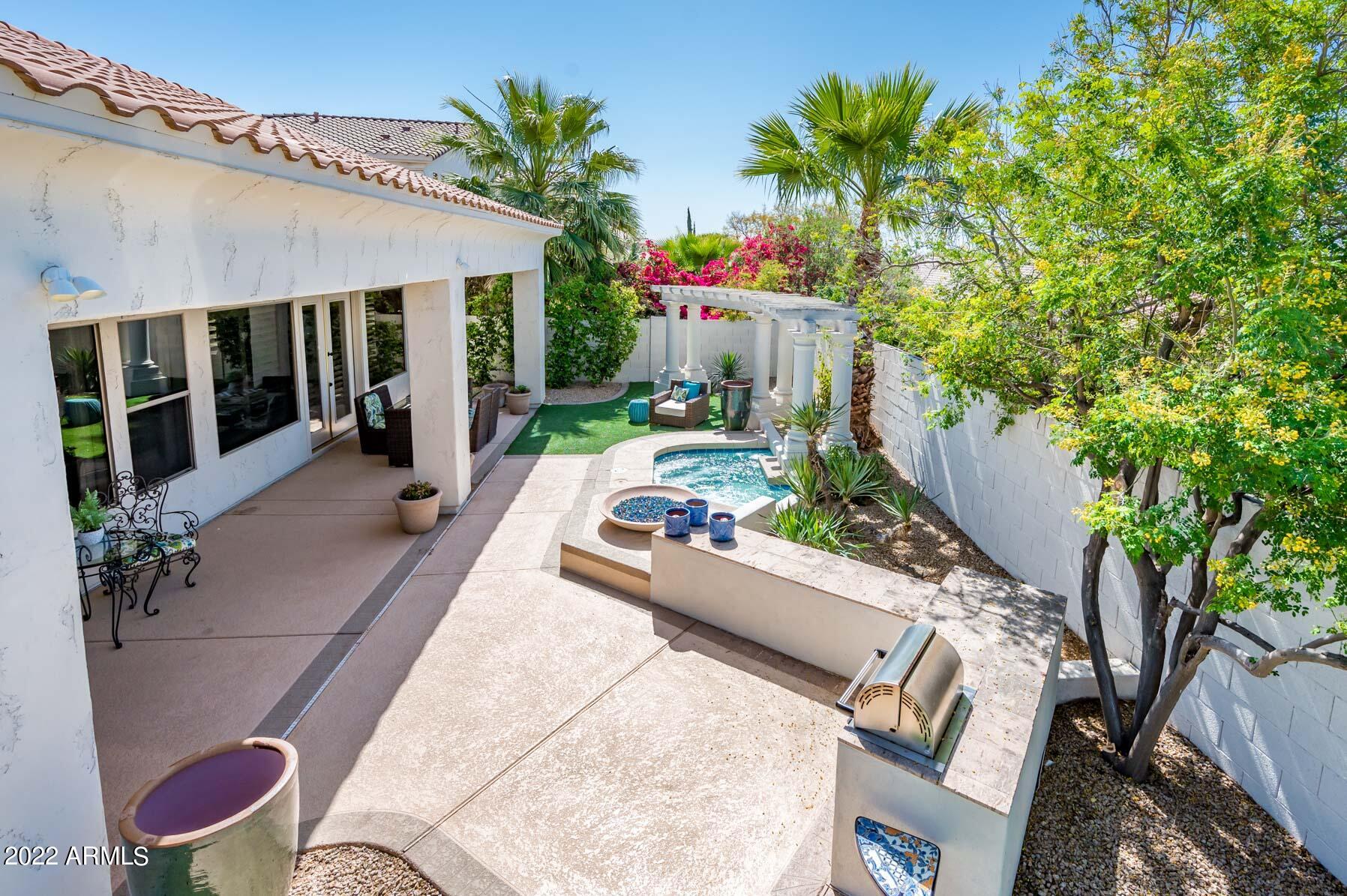 7673 E CALLE DE LAS BRISAS --