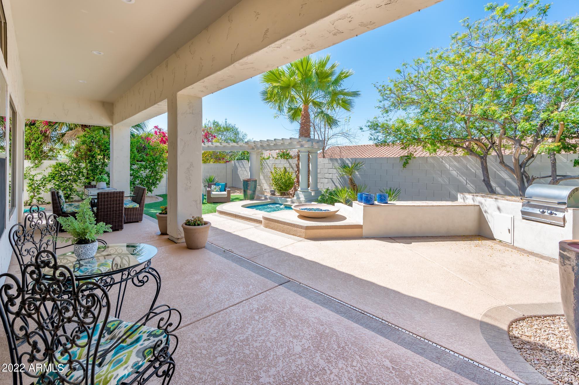 7673 E CALLE DE LAS BRISAS --