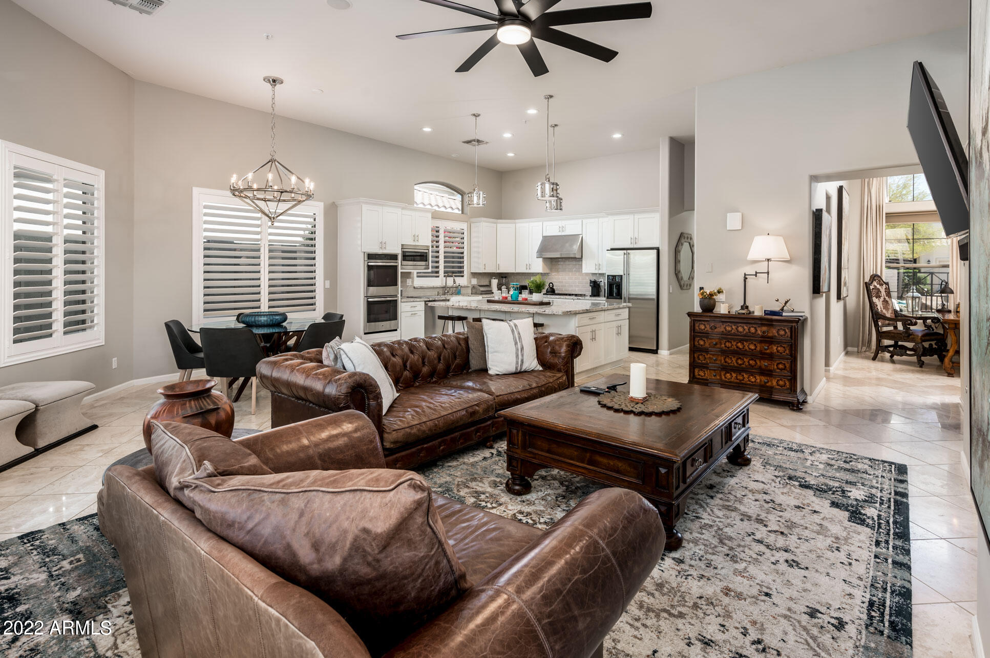 7673 E CALLE DE LAS BRISAS --