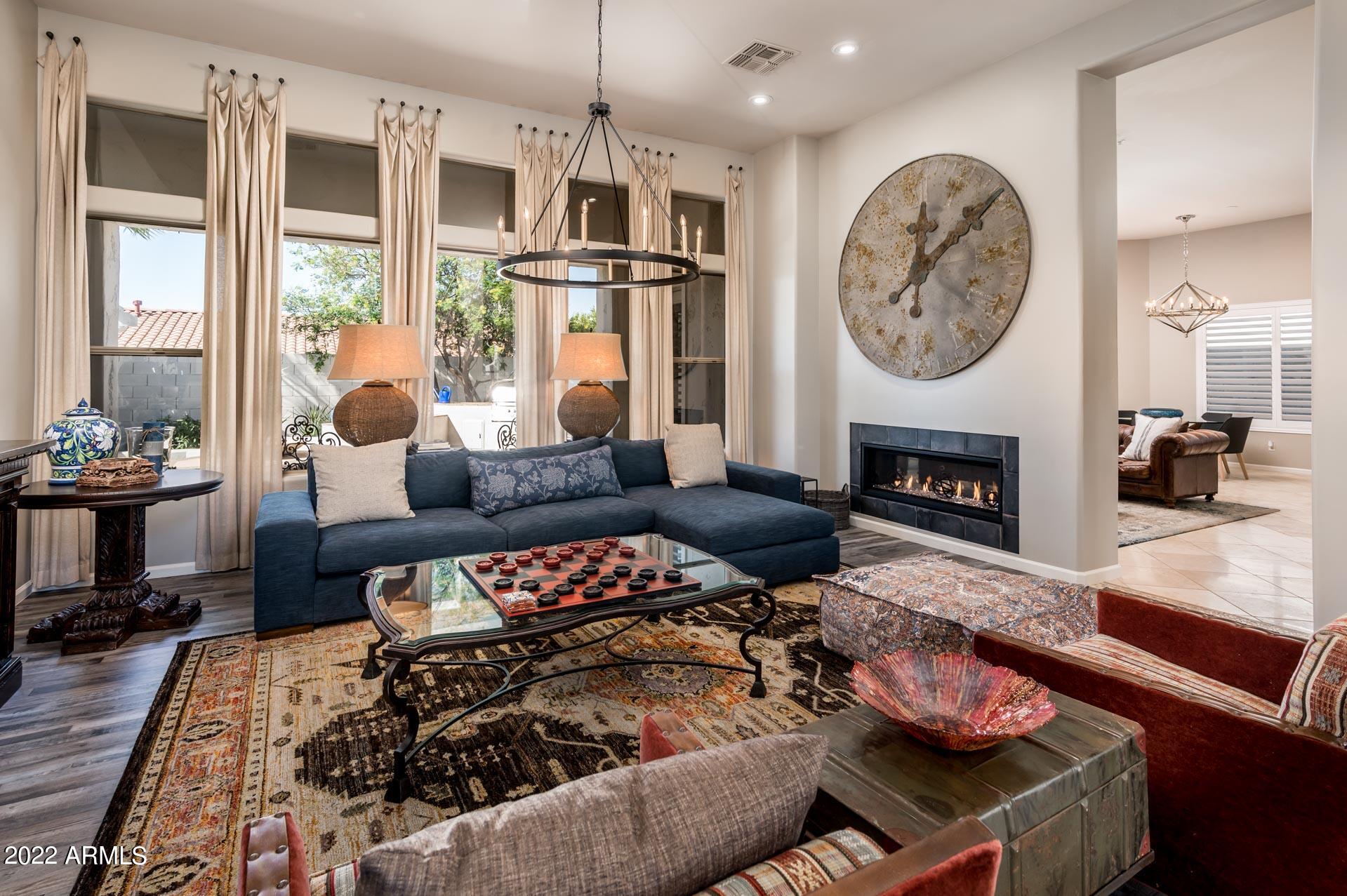 7673 E CALLE DE LAS BRISAS --