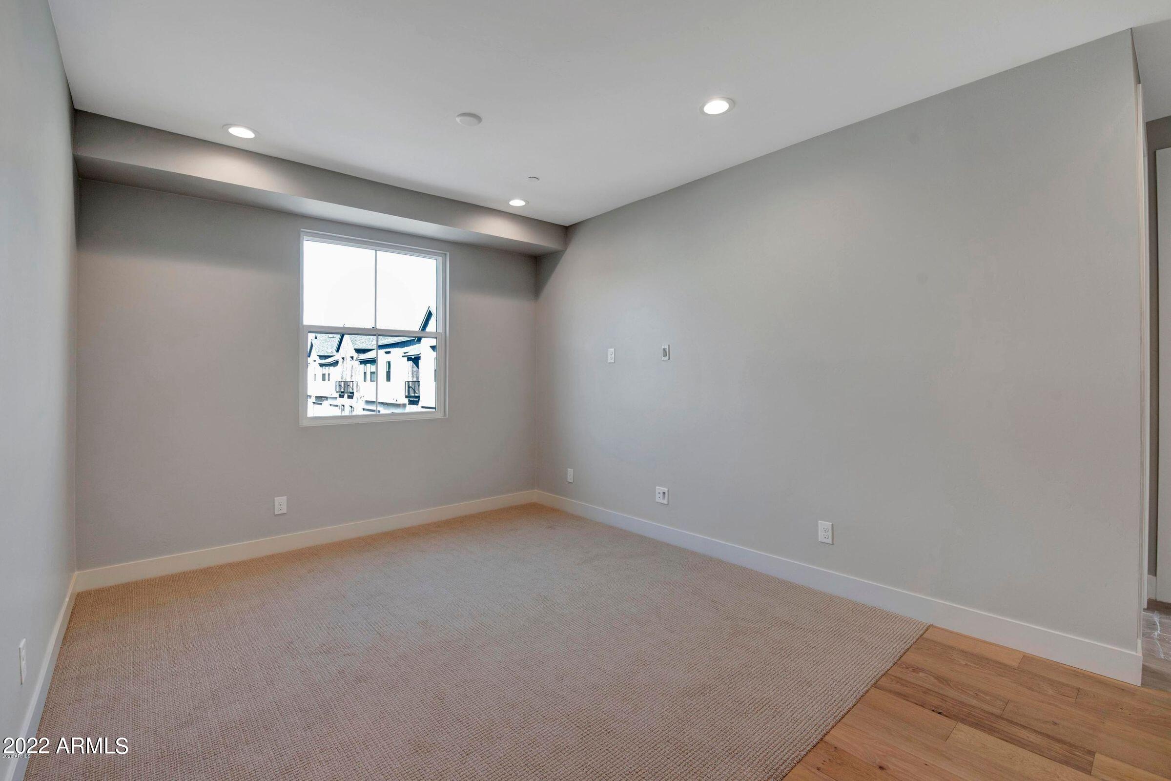 3200 N 39th Street Unit: 21