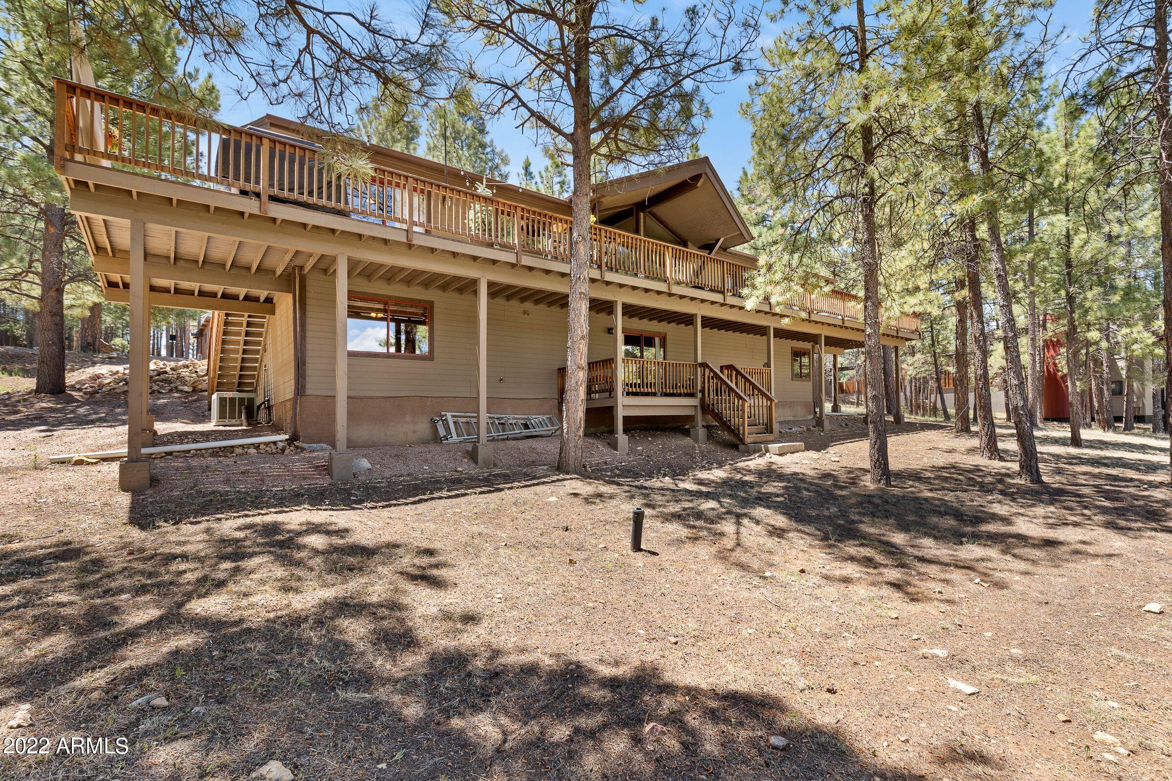 6100 N COUNTRY CLUB Drive