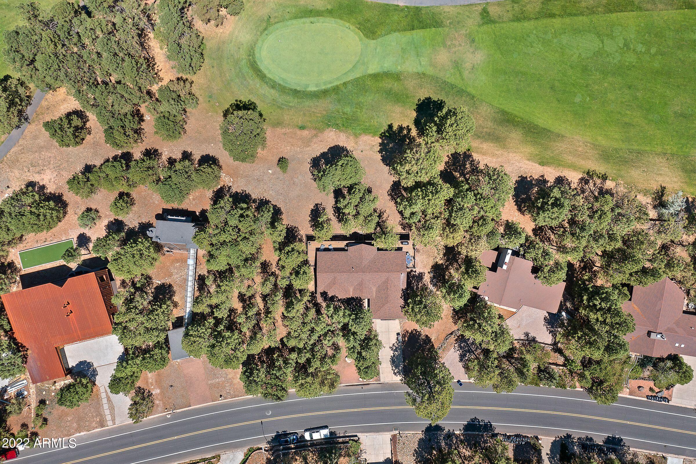 6100 N COUNTRY CLUB Drive