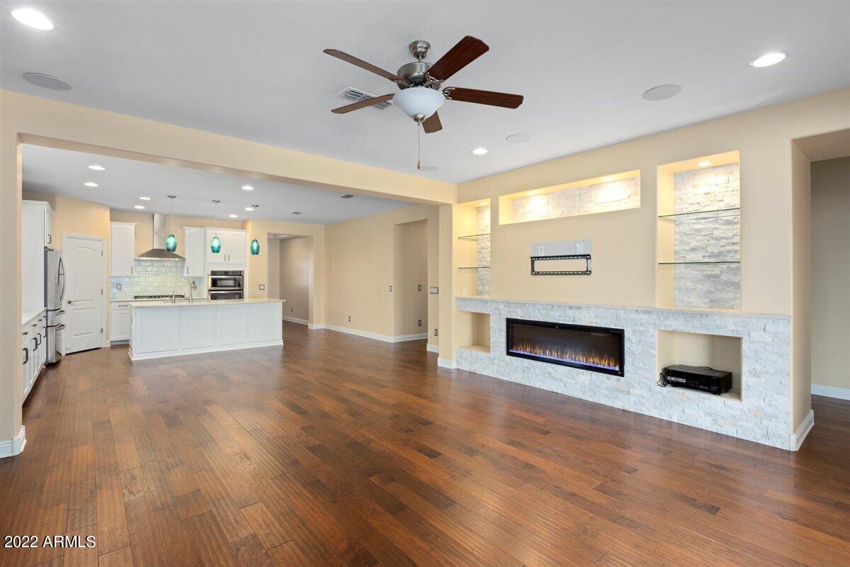 26139 W WAHALLA Lane