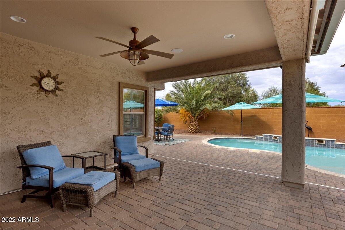 26139 W WAHALLA Lane
