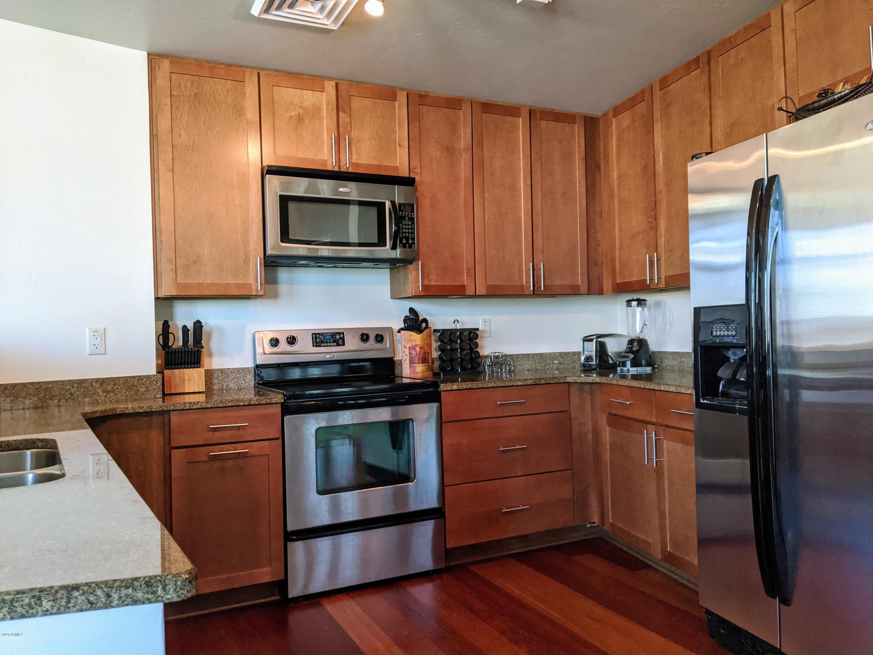 310 S 4TH Street Unit: 1305