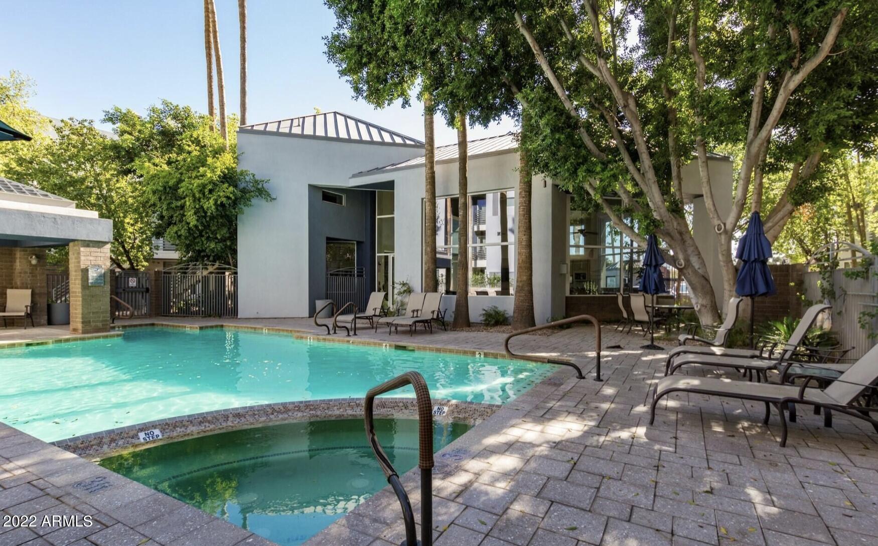 3633 N 3RD Avenue Unit: 1094