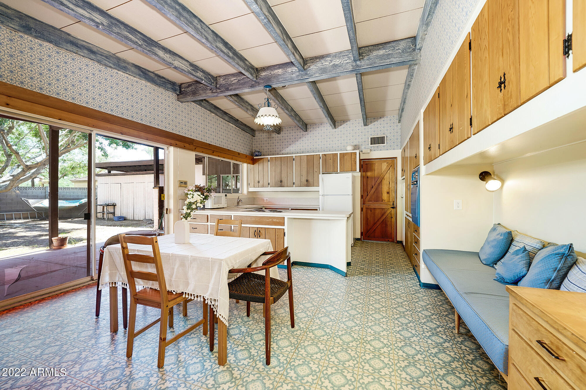 115 W Palmcroft Drive