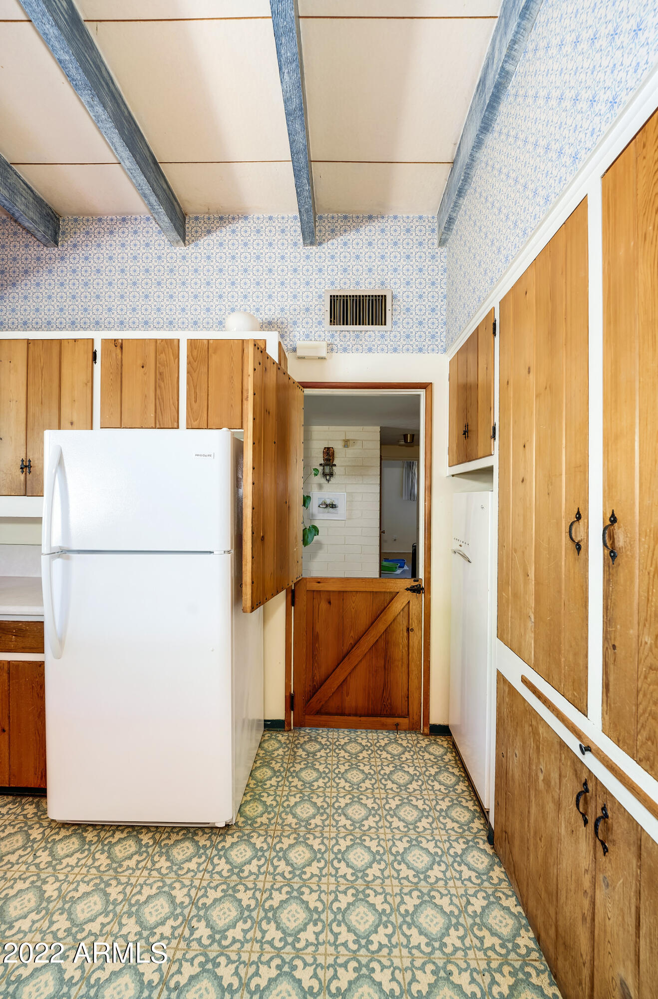 115 W Palmcroft Drive