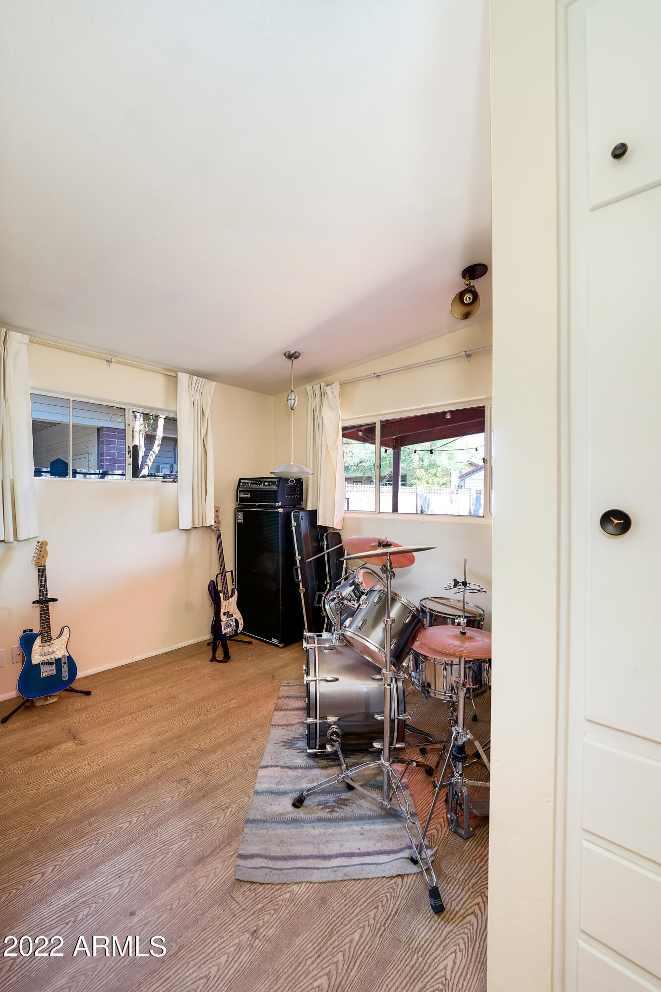 115 W Palmcroft Drive