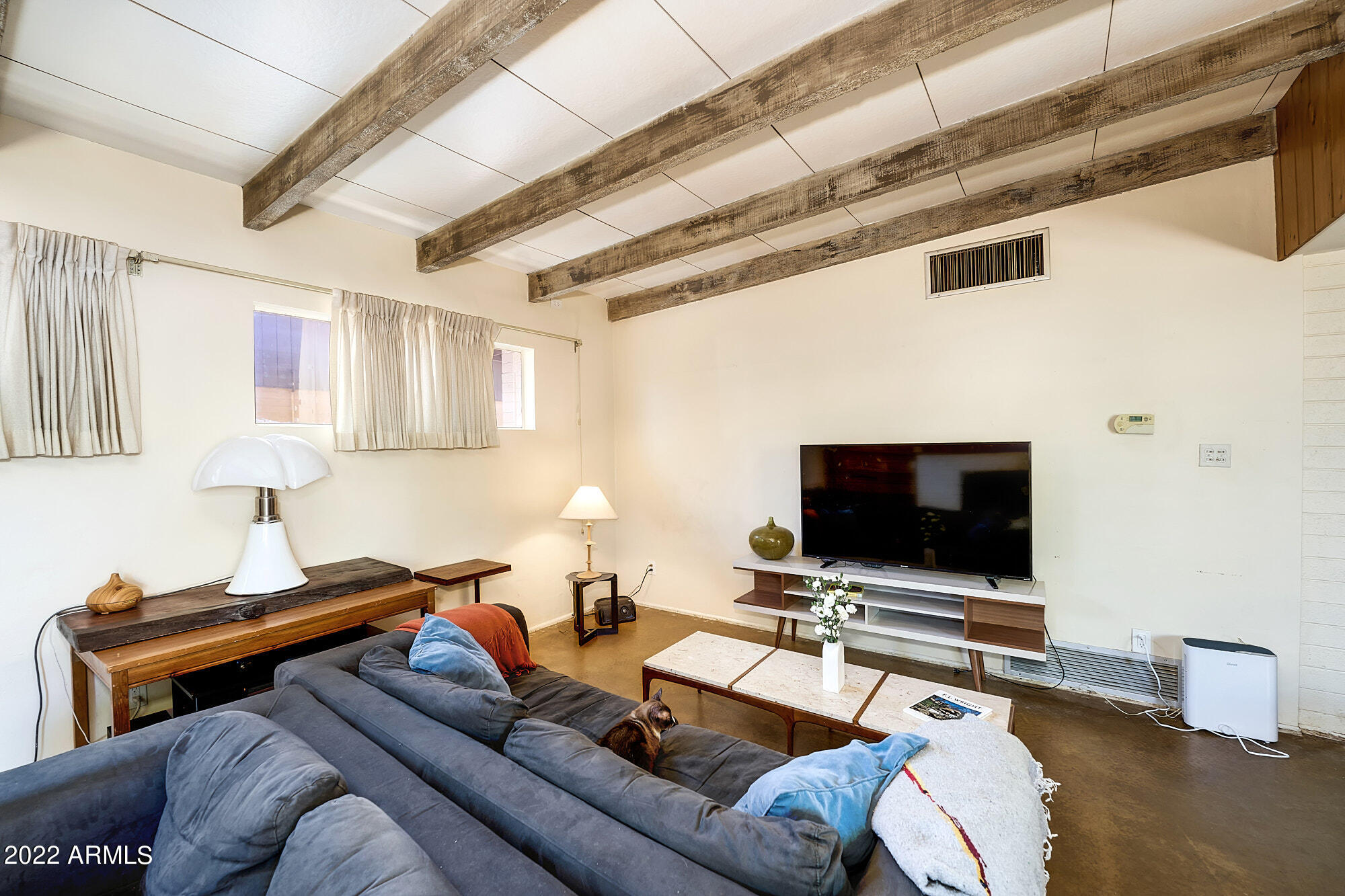 115 W Palmcroft Drive