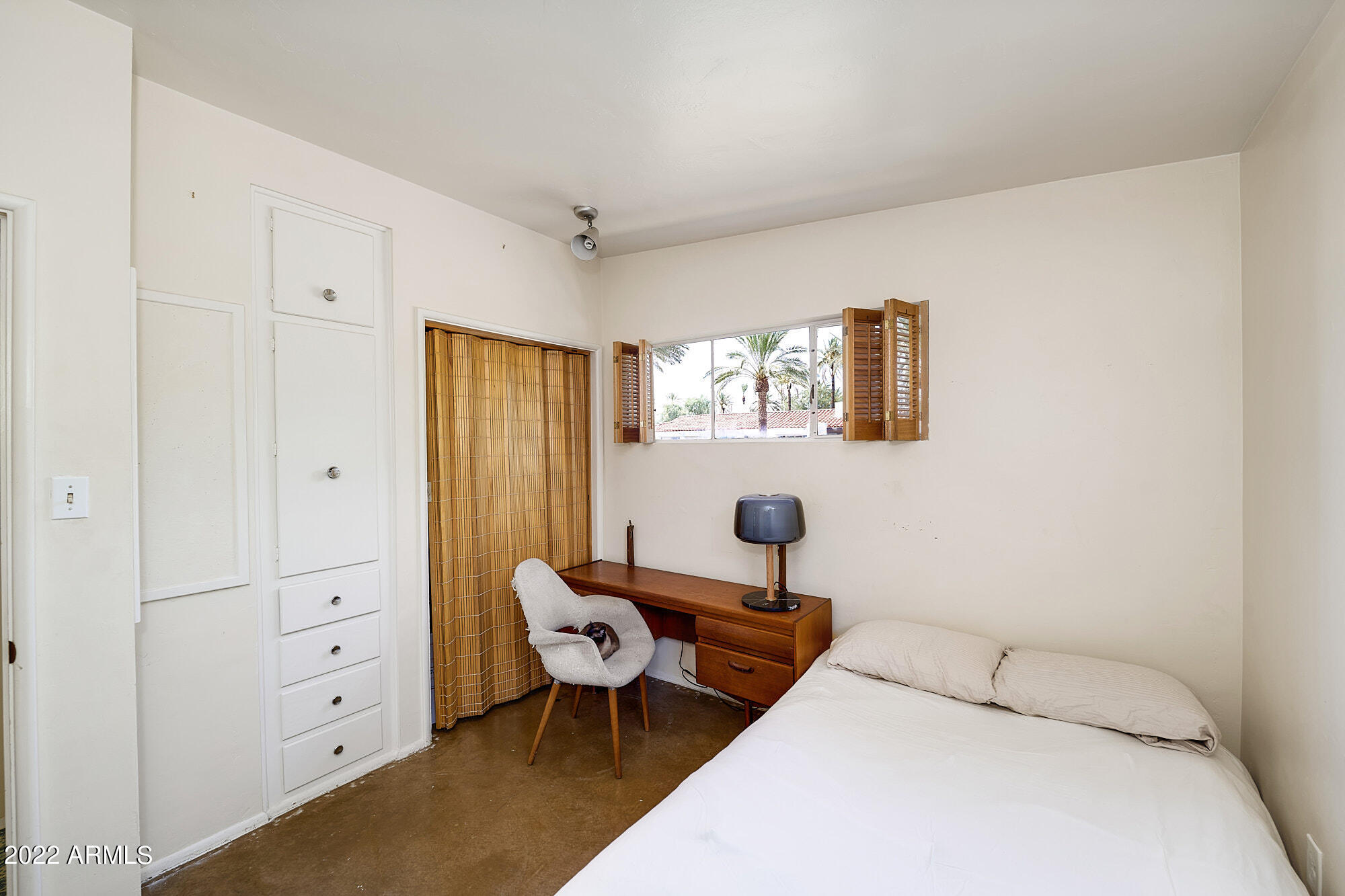 115 W Palmcroft Drive