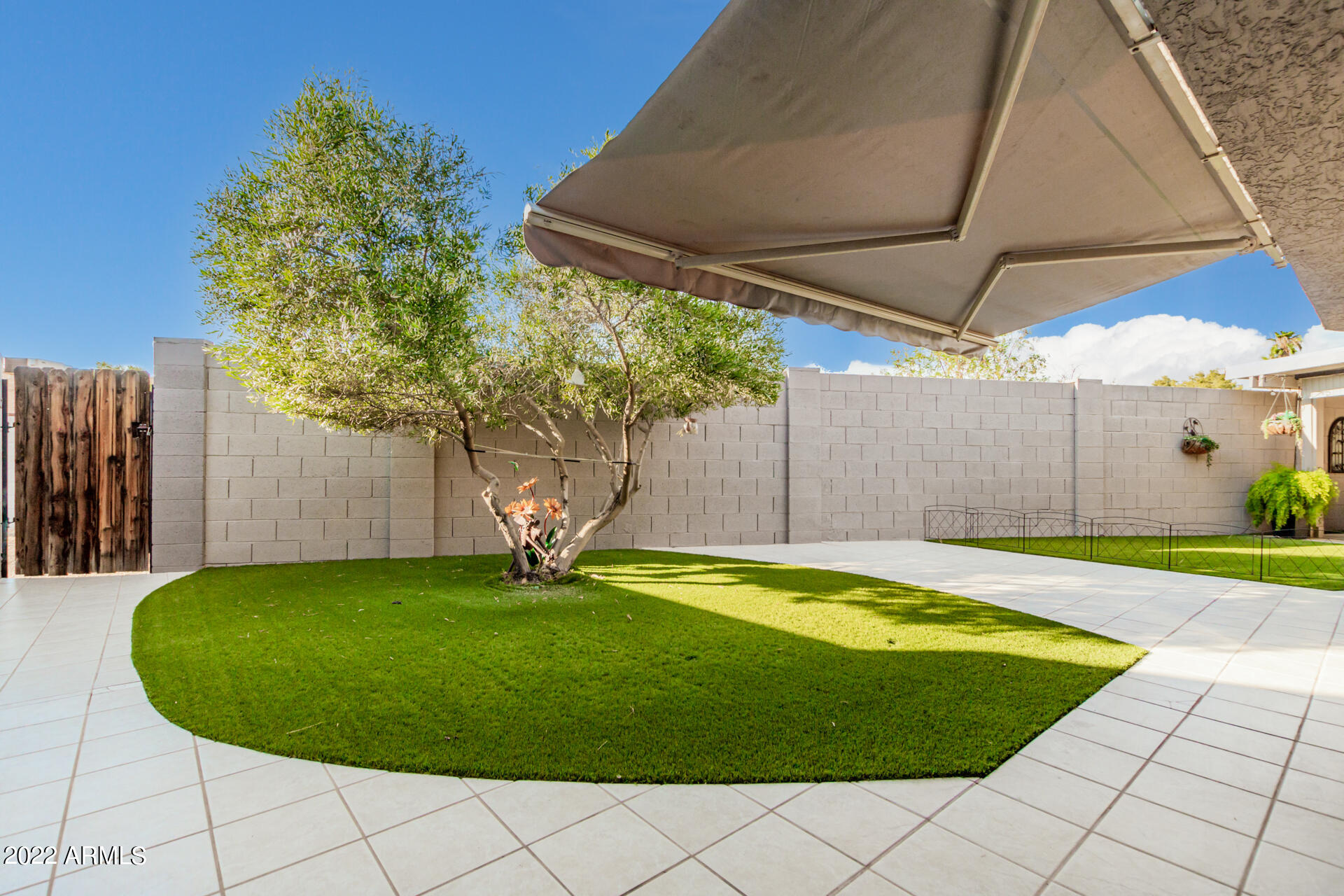876 W EL MONTE Place Unit: 6