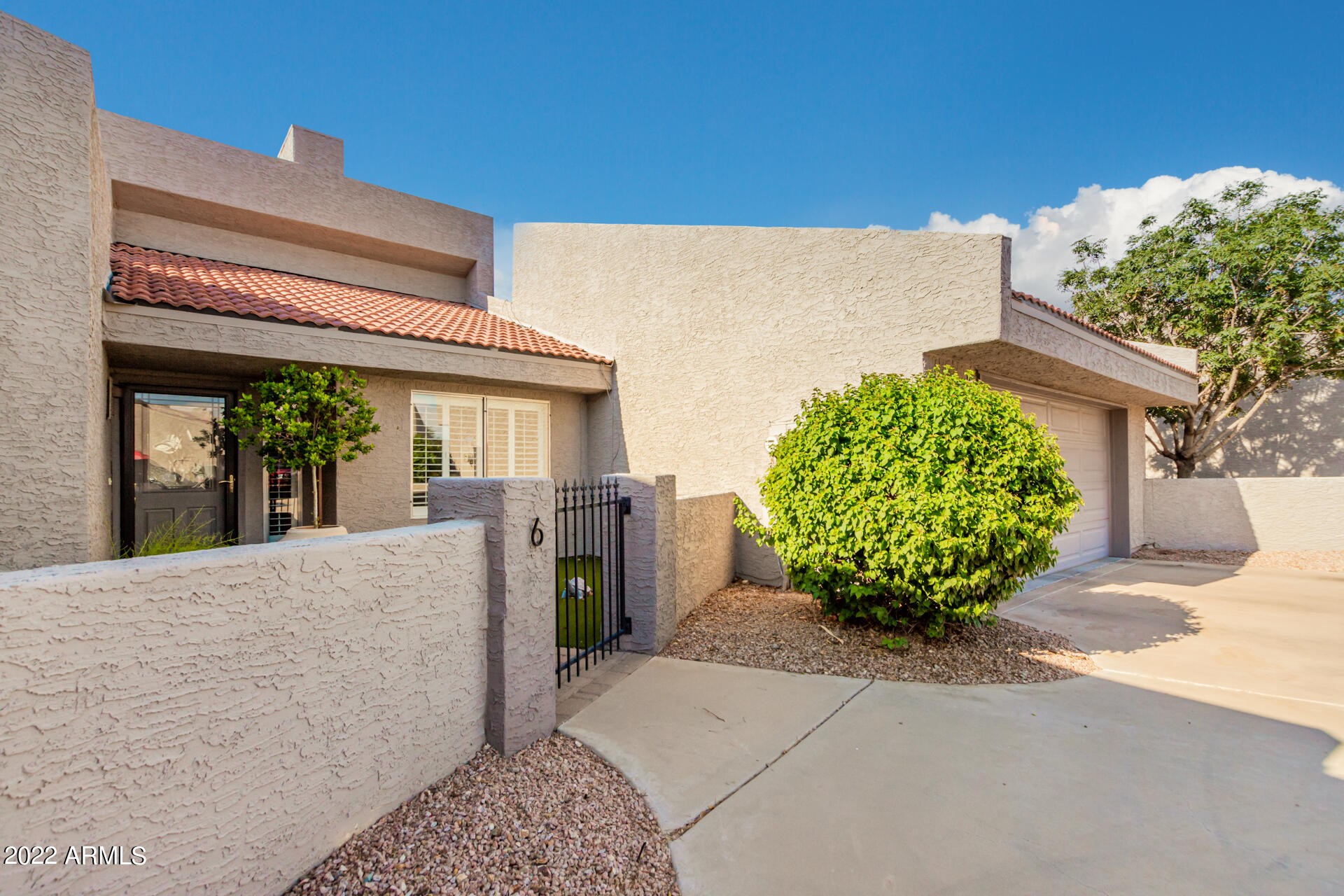876 W EL MONTE Place Unit: 6
