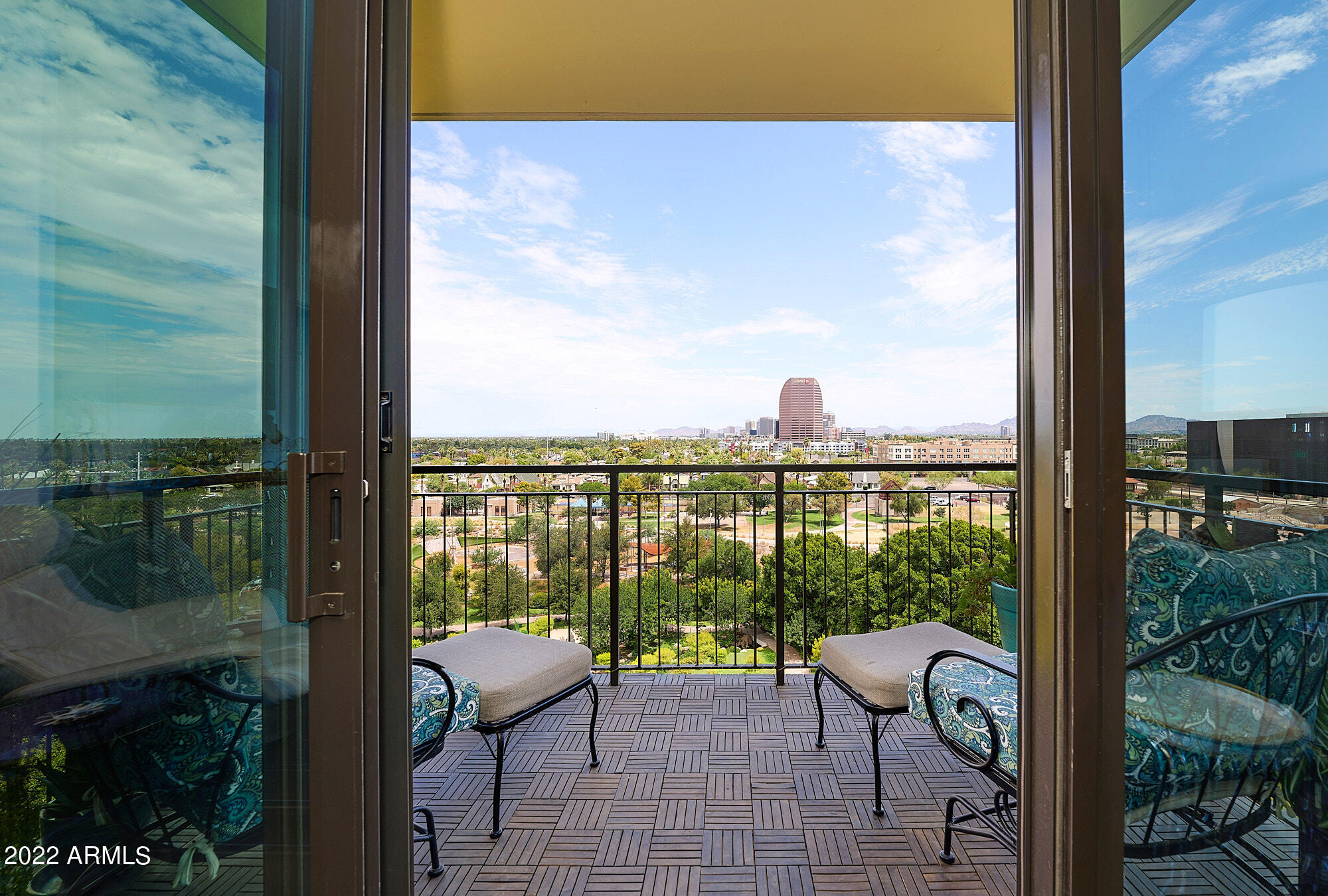 200 W PORTLAND Street Unit: 820