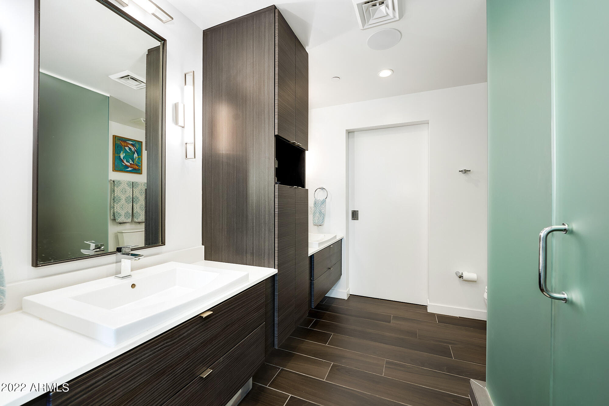 200 W PORTLAND Street Unit: 820