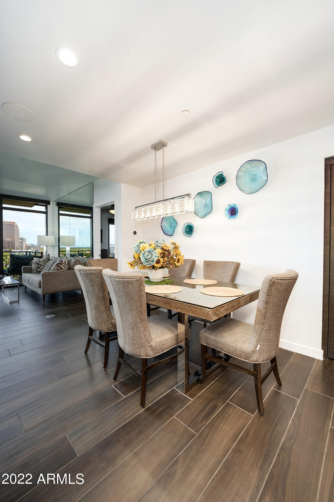 200 W PORTLAND Street Unit: 820