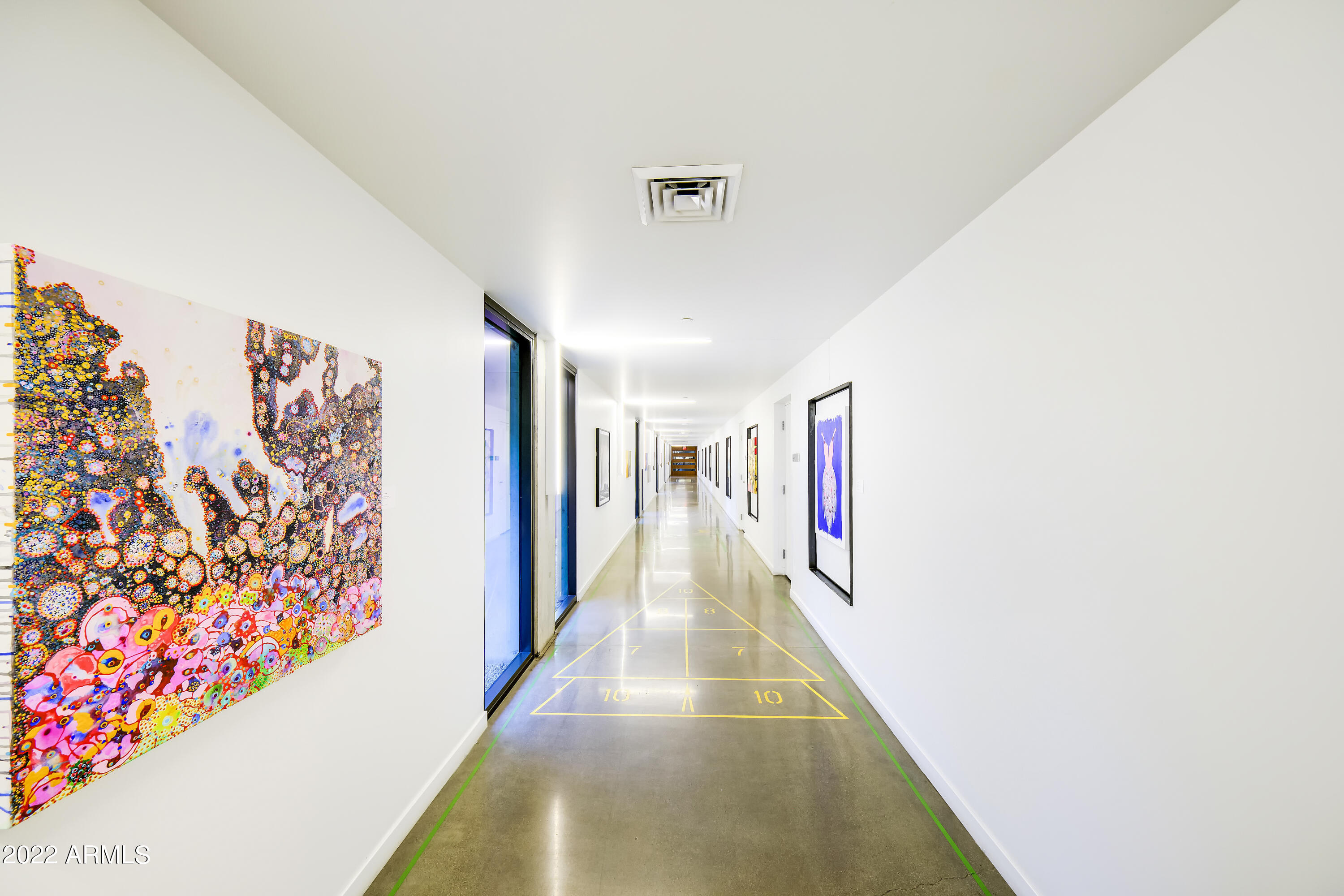 200 W PORTLAND Street Unit: 820