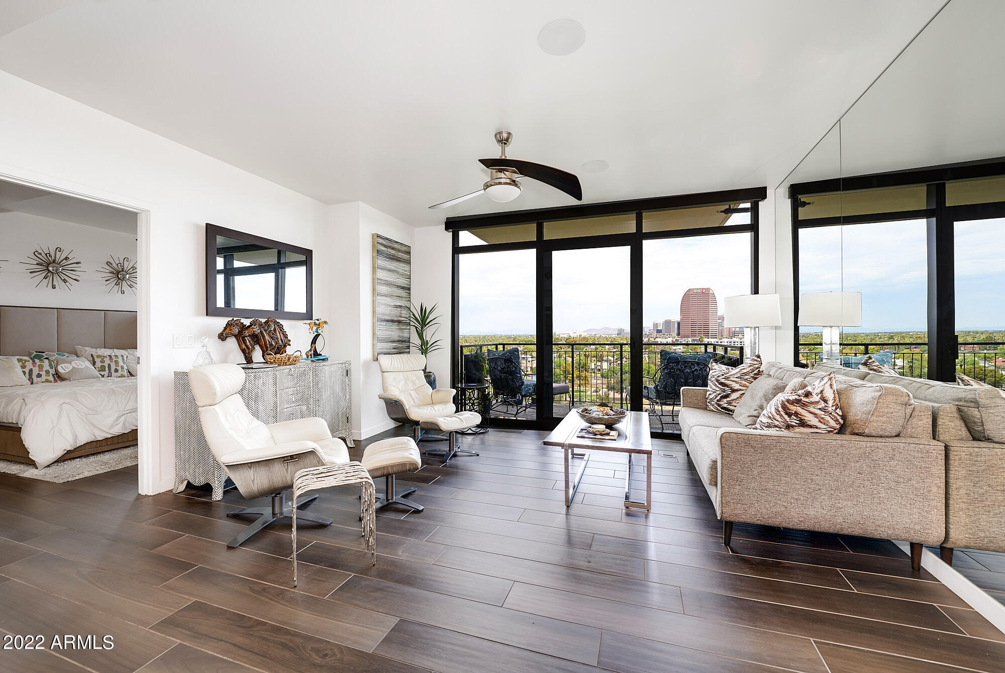 200 W PORTLAND Street Unit: 820