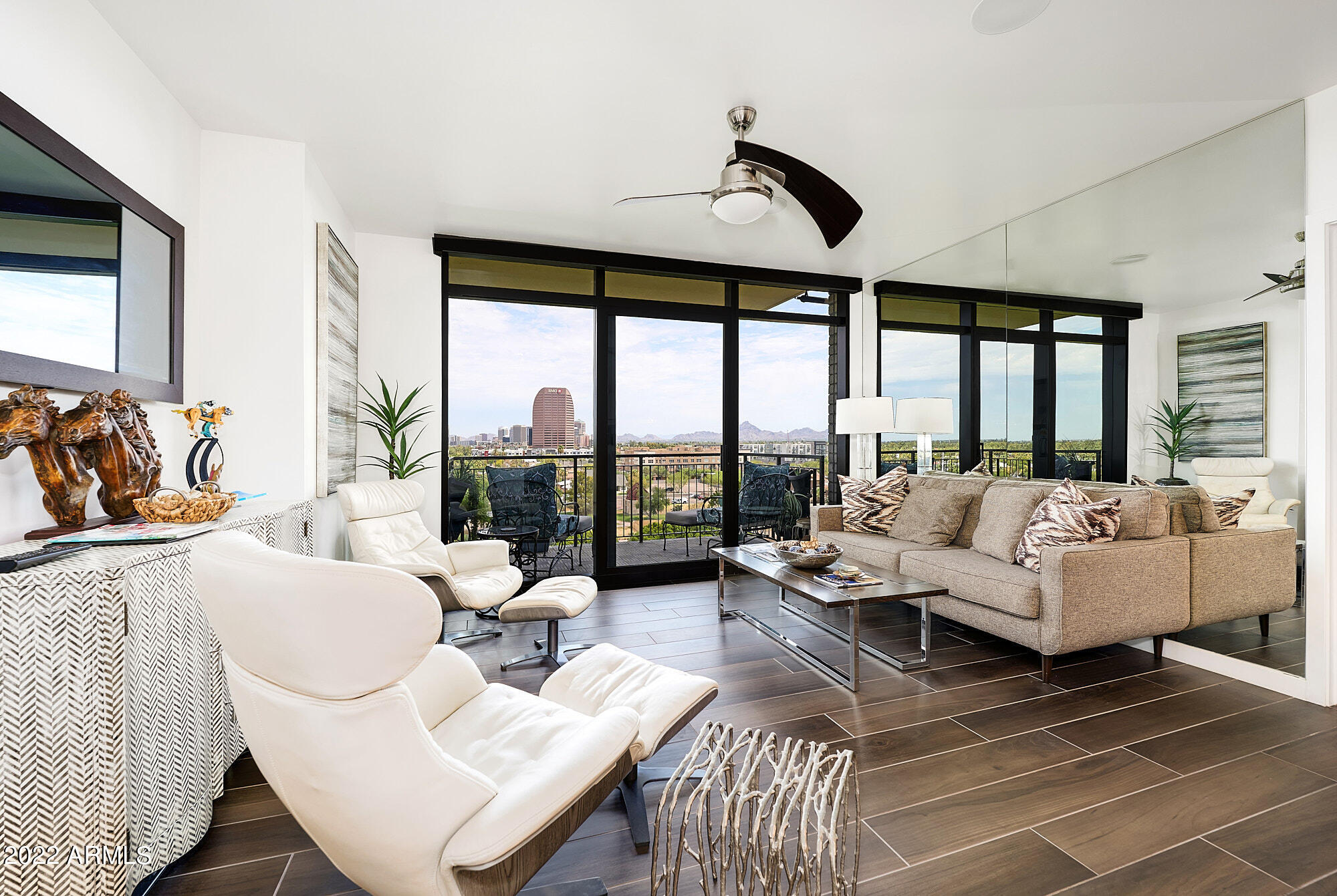 200 W PORTLAND Street Unit: 820
