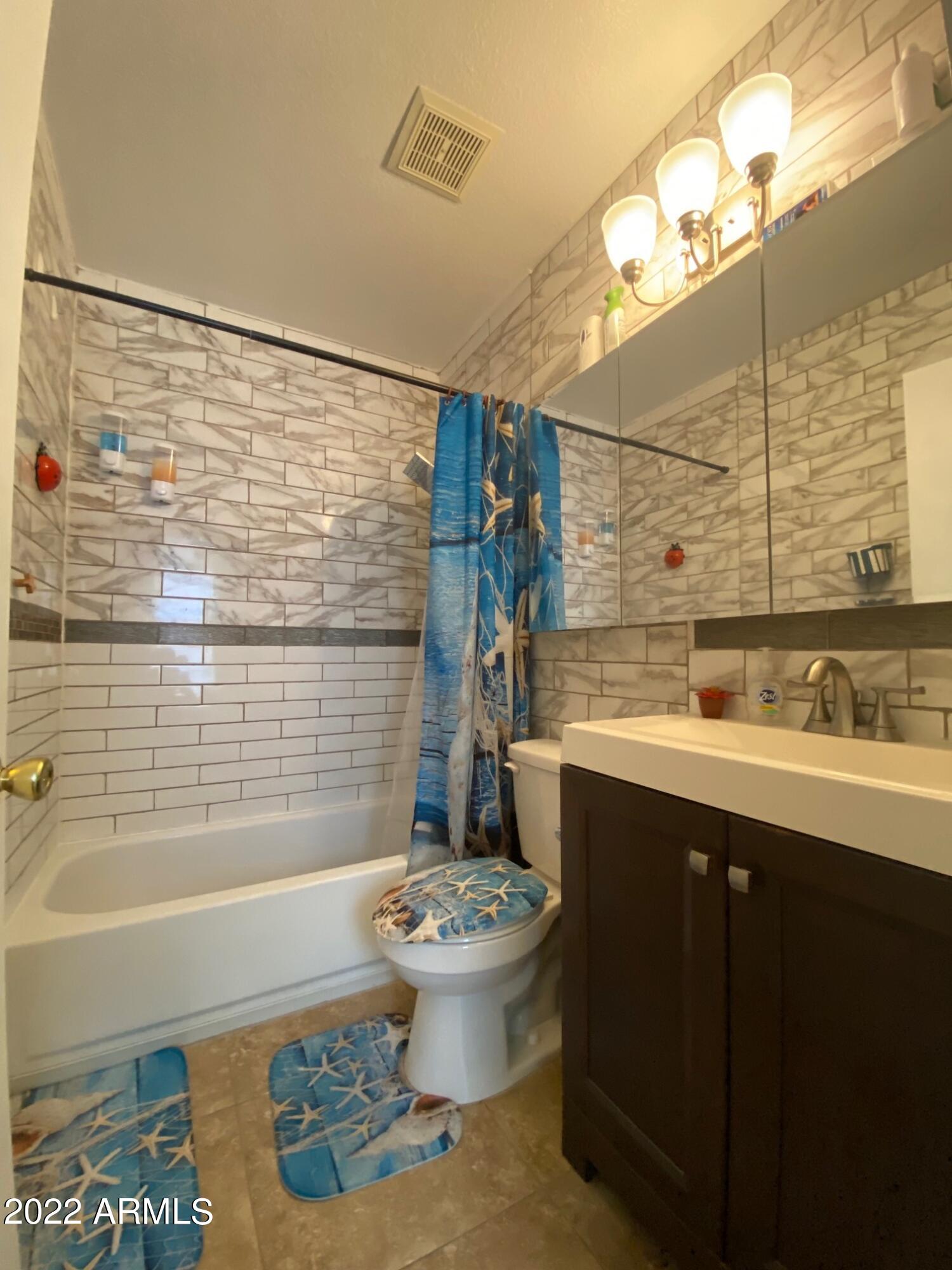 625 S WESTWOOD -- Unit: 124