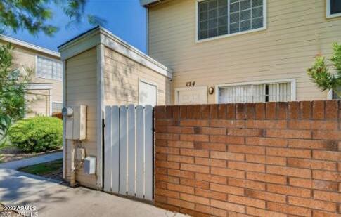 625 S WESTWOOD -- Unit: 124