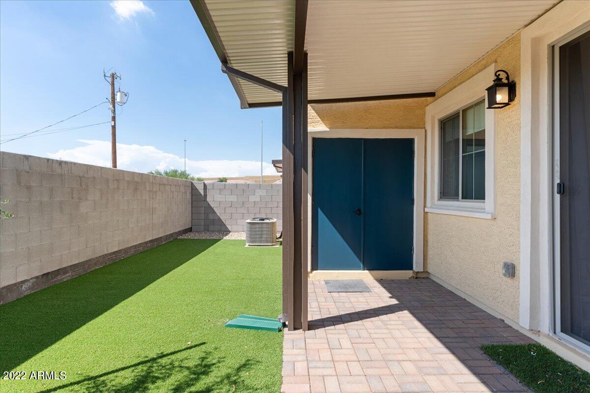 1500 E WAHALLA Lane Unit: W9