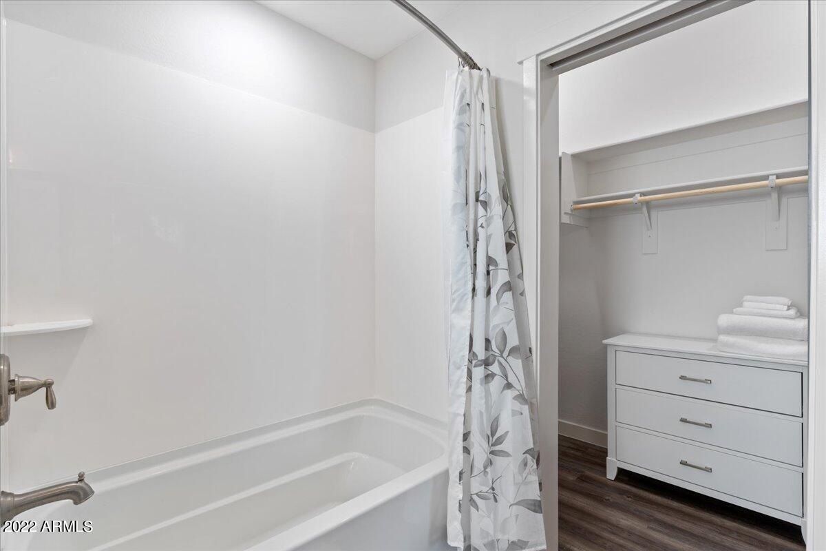 1500 E WAHALLA Lane Unit: W9