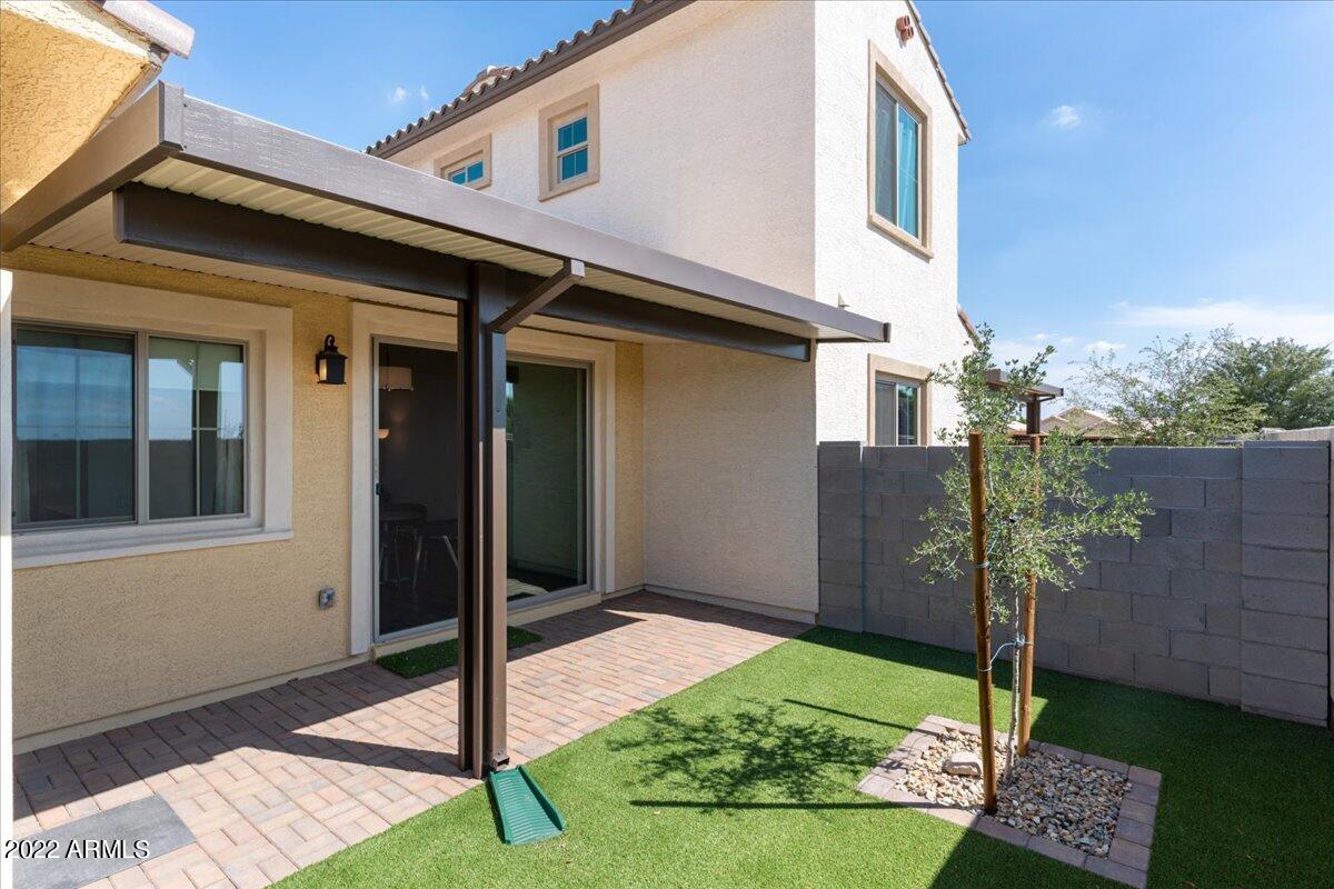 1500 E WAHALLA Lane Unit: W9