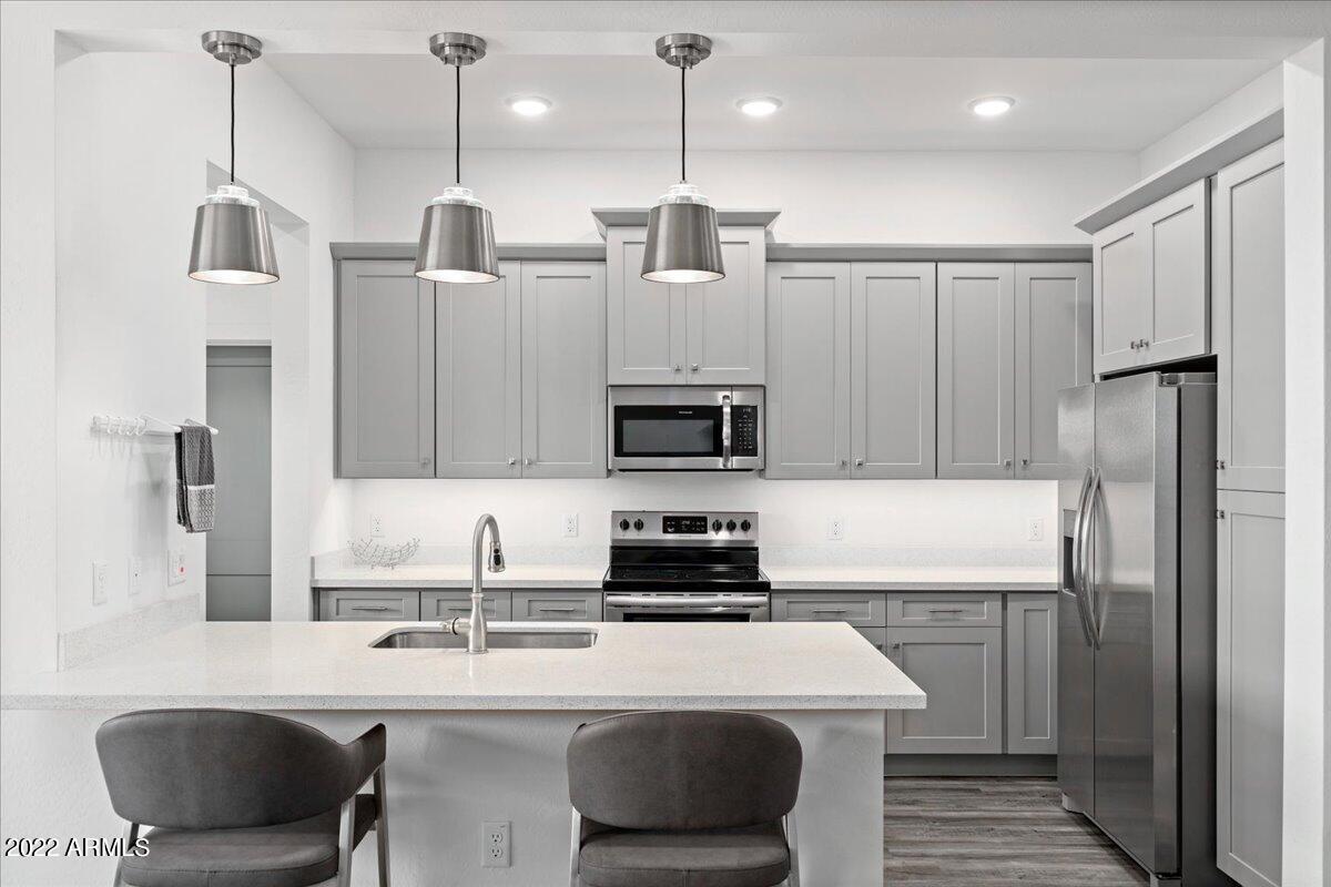 1500 E WAHALLA Lane Unit: W9