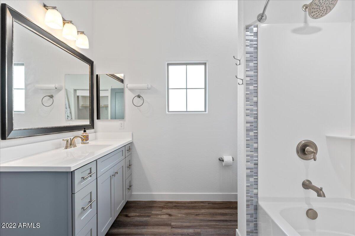 1500 E WAHALLA Lane Unit: W9