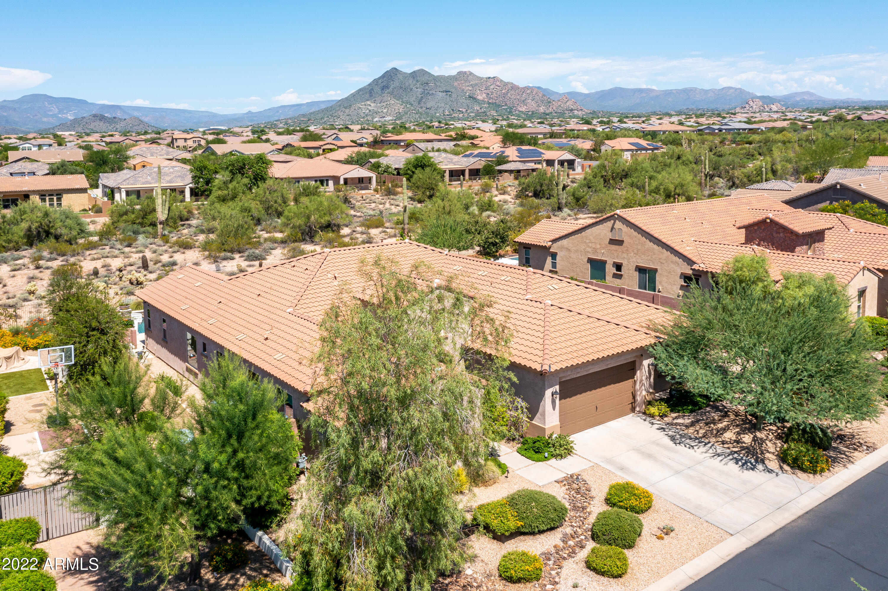5716 E CALLE MARITA --