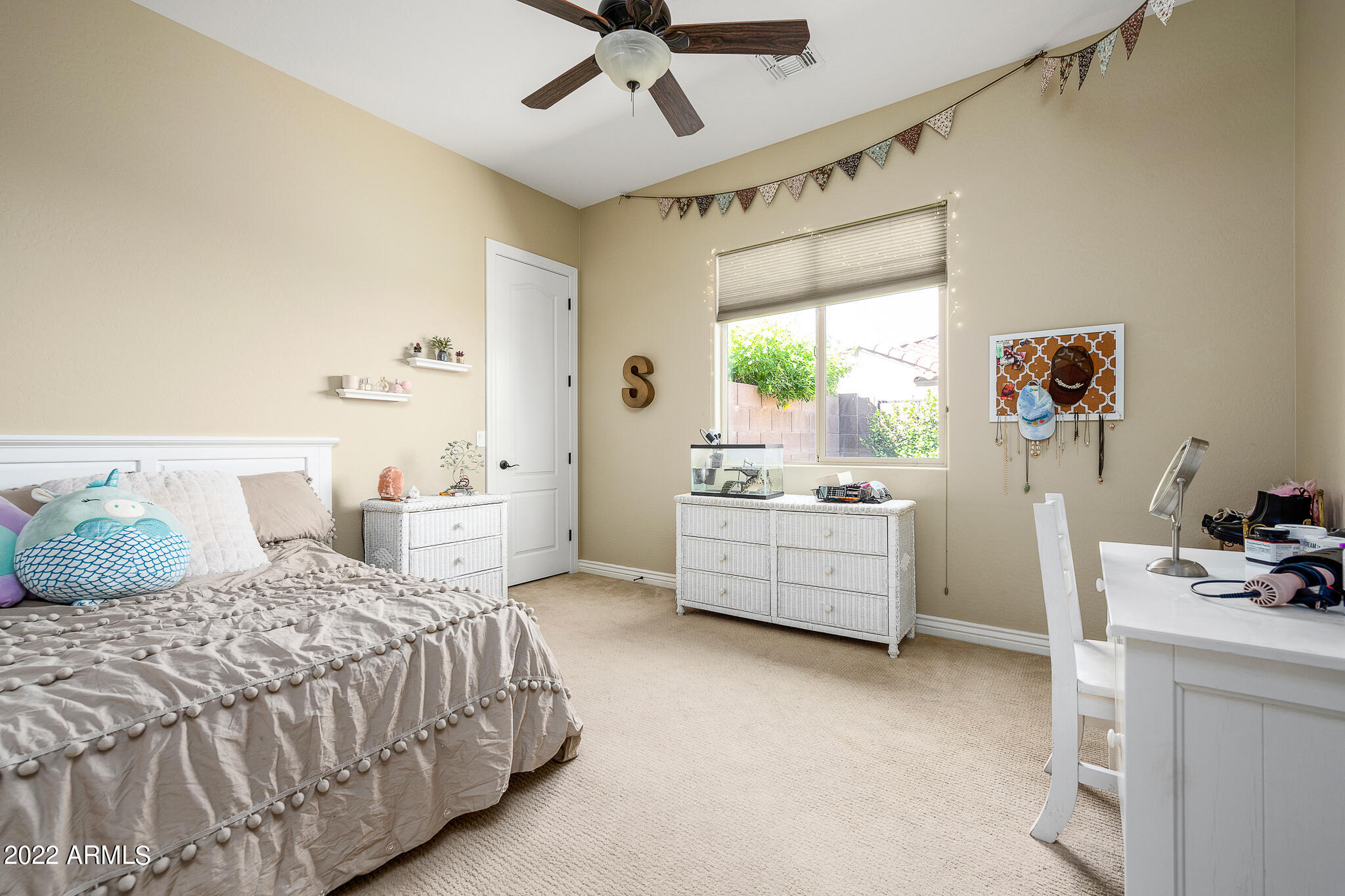 5716 E CALLE MARITA --