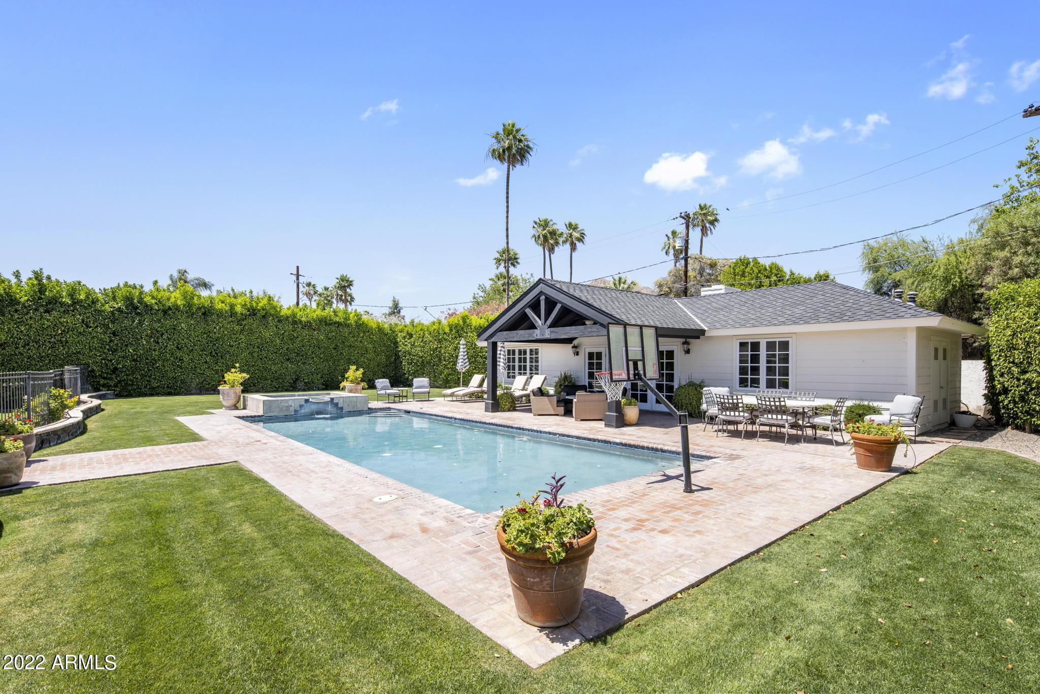 5940 E Paisano Circle