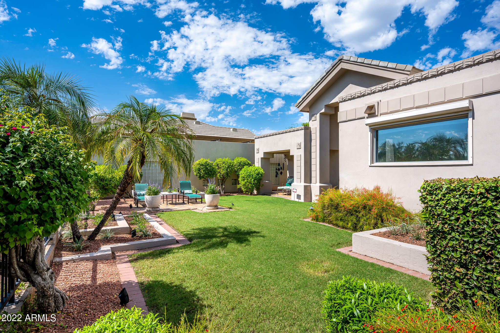 3041 E SIERRA VISTA Drive