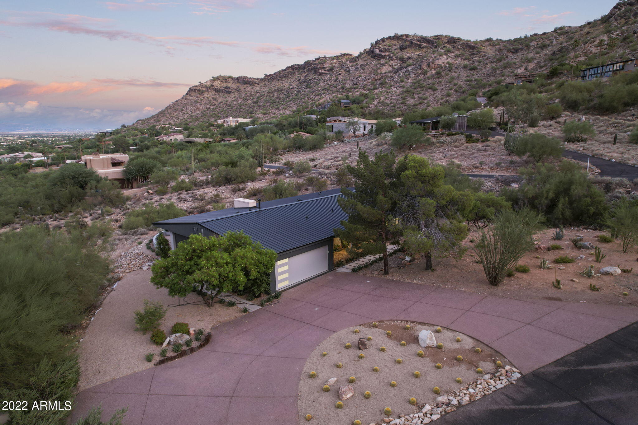 5848 E Hummingbird Lane