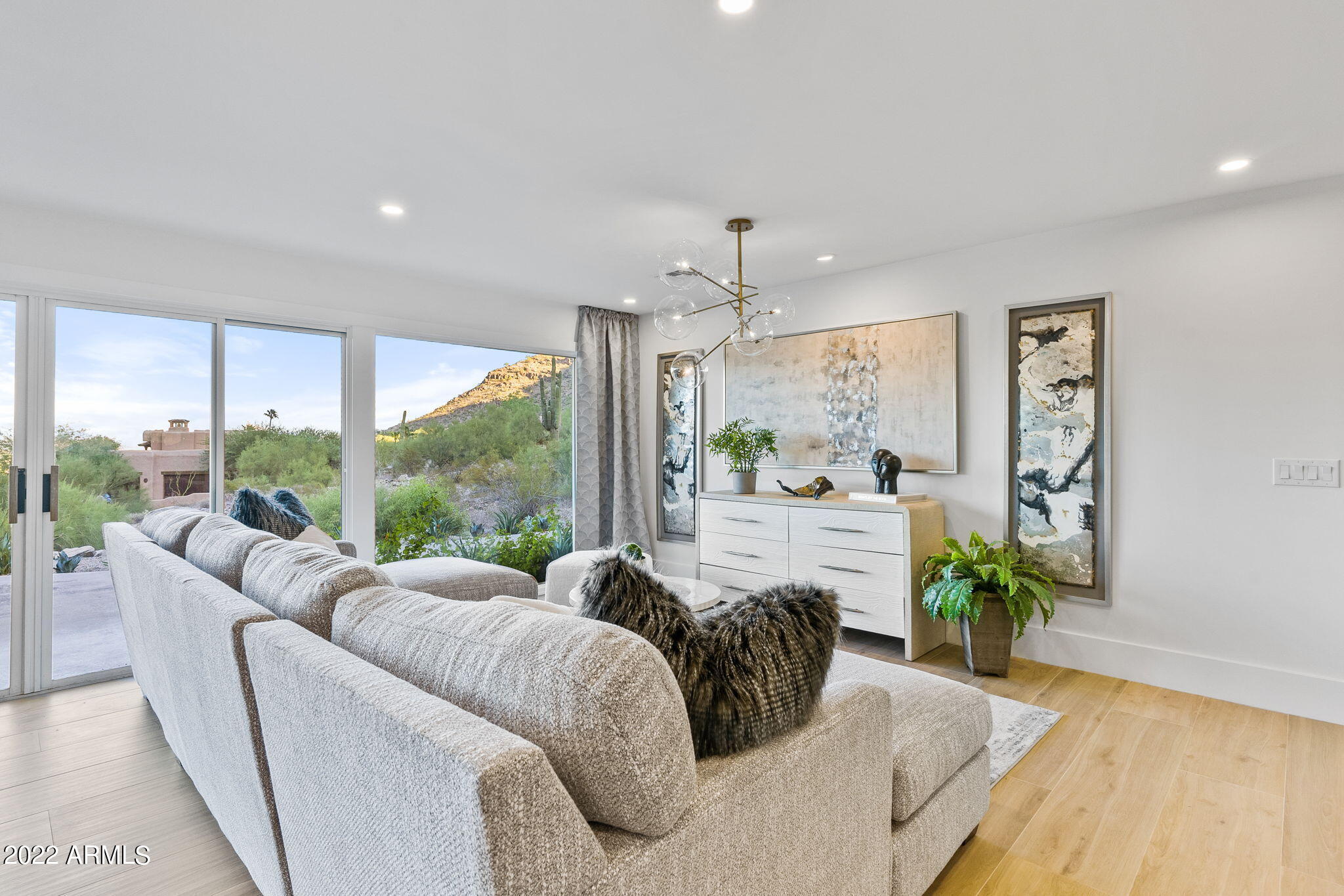 5848 E Hummingbird Lane