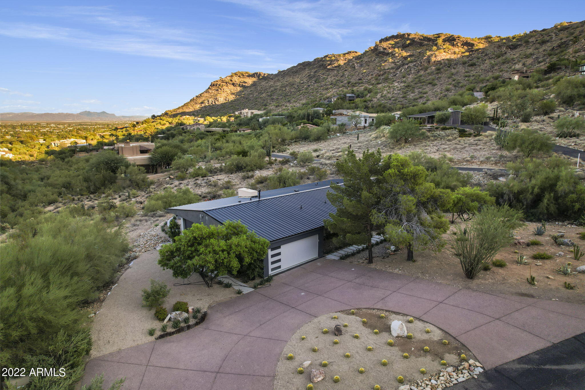 5848 E Hummingbird Lane