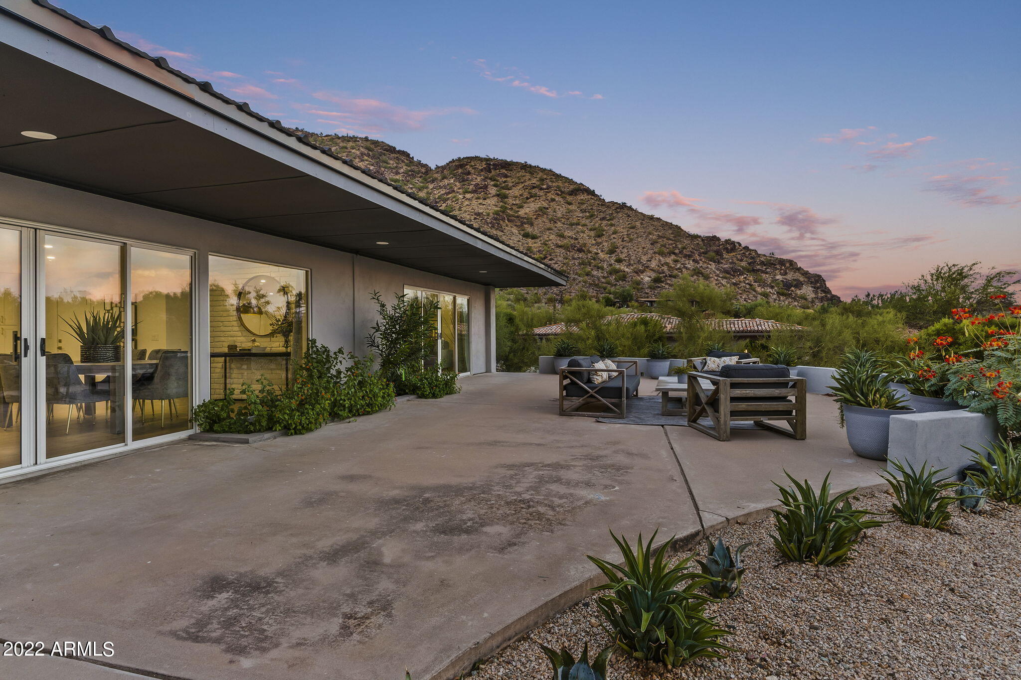 5848 E Hummingbird Lane