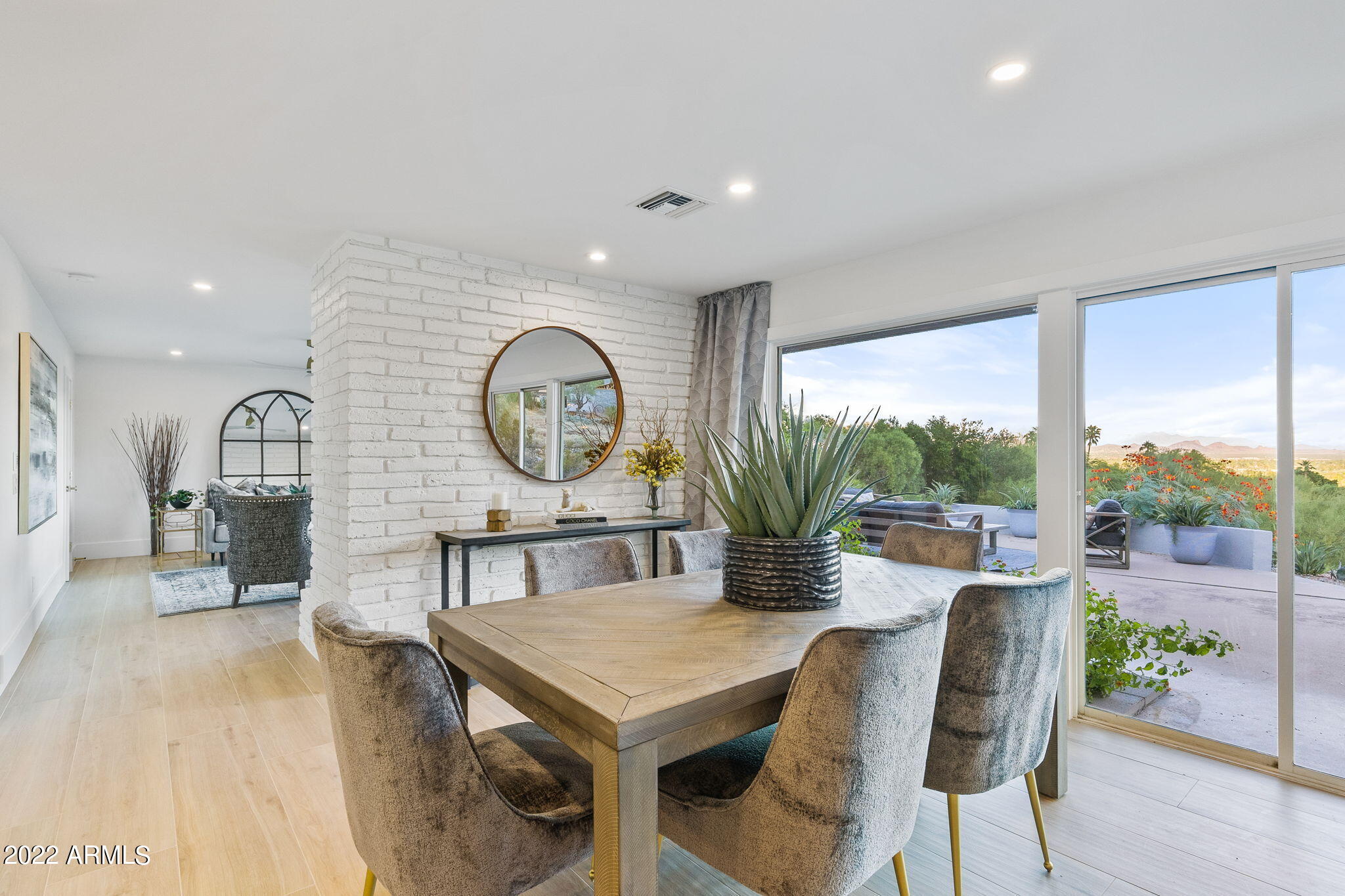 5848 E Hummingbird Lane