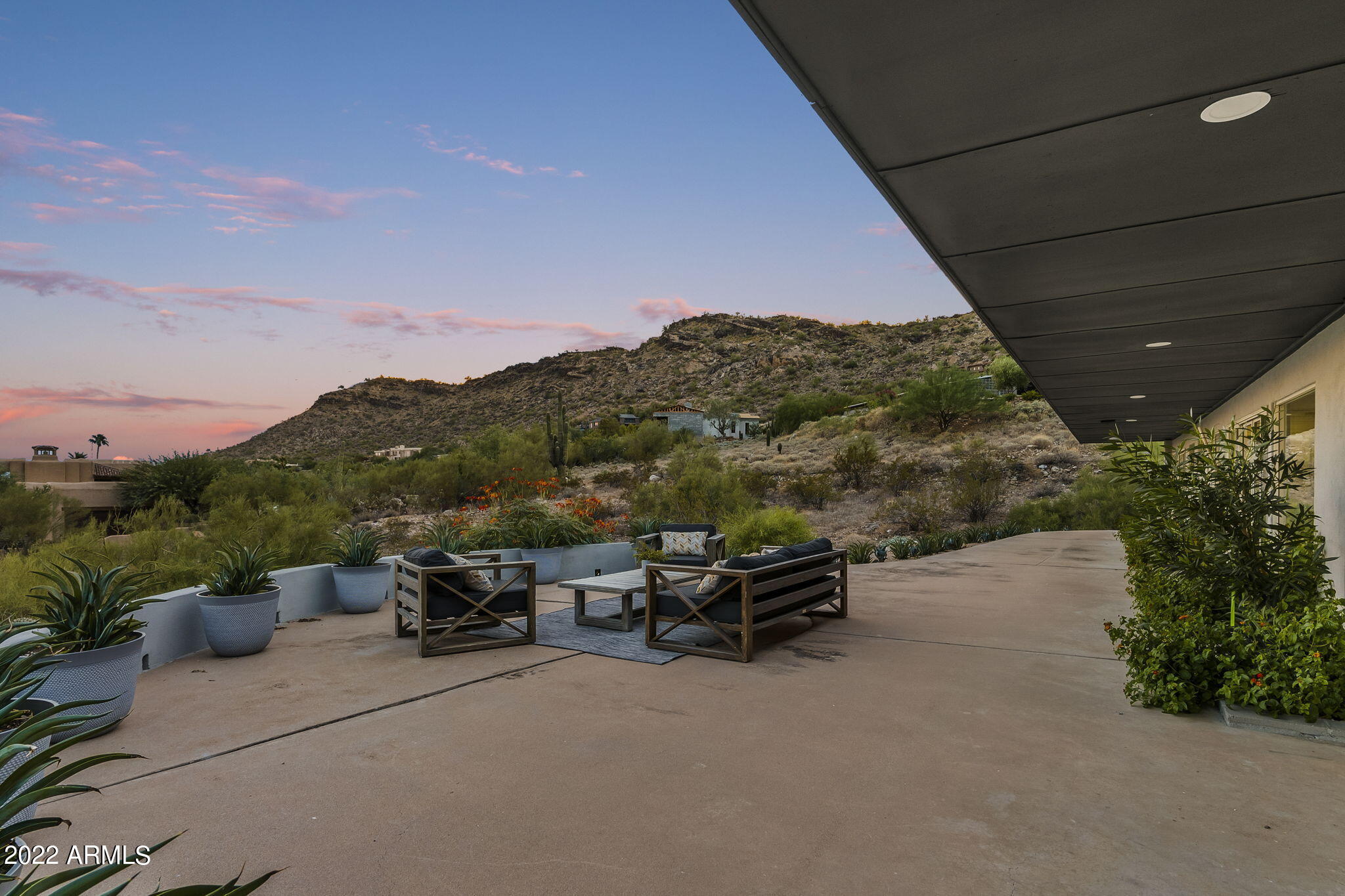 5848 E Hummingbird Lane