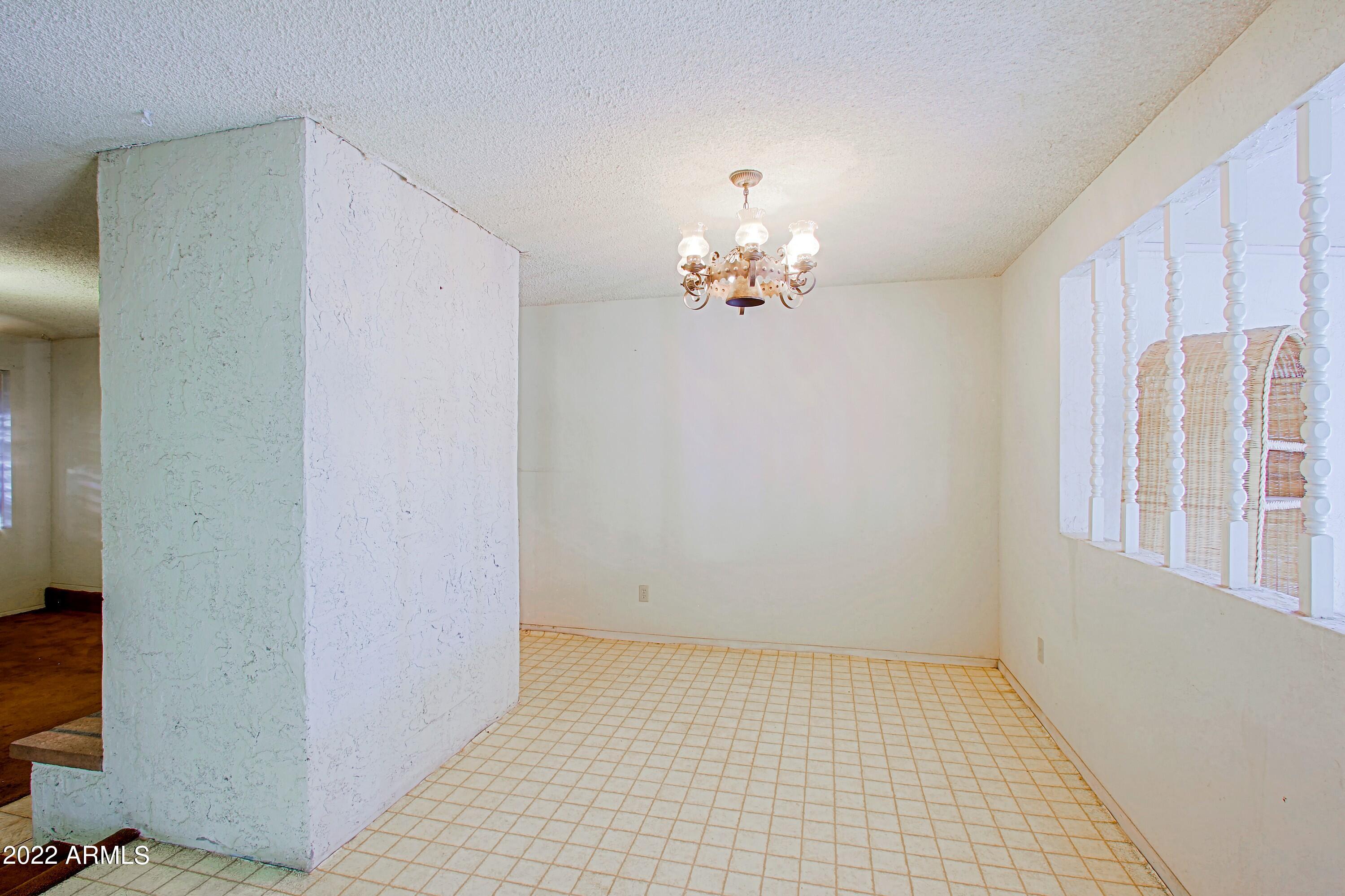 1945 E CAMPO BELLO Drive