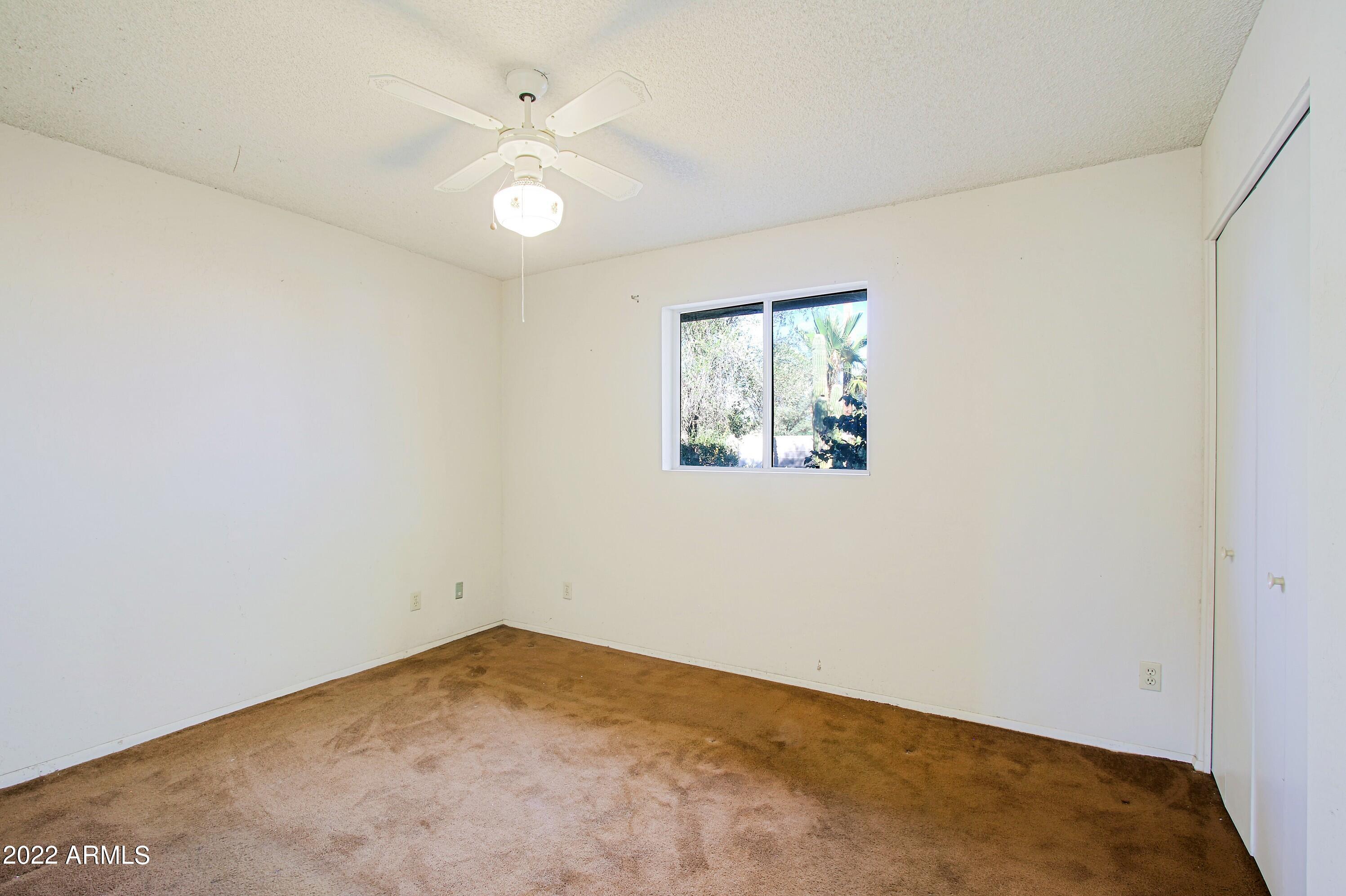 1945 E CAMPO BELLO Drive