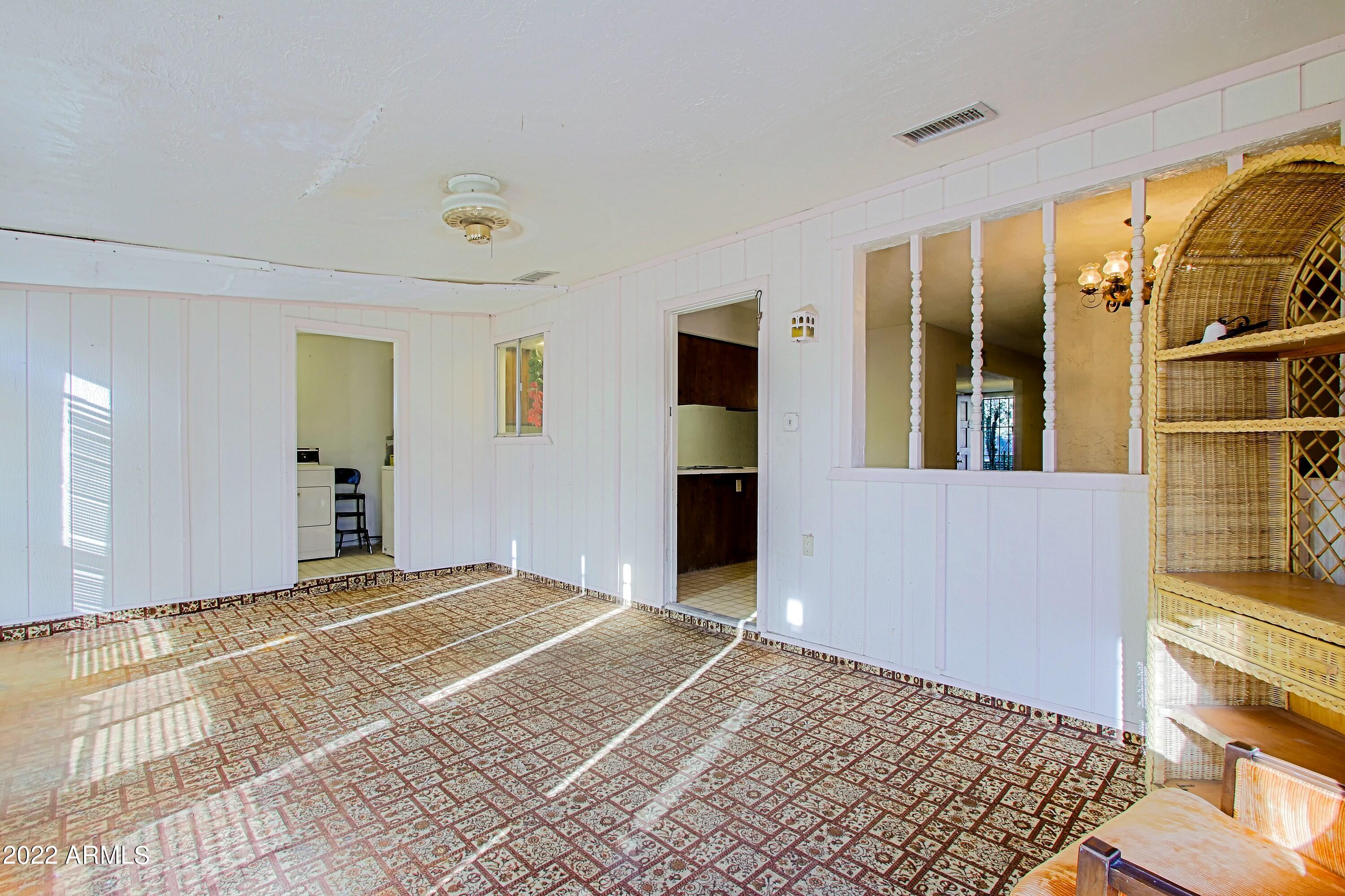 1945 E CAMPO BELLO Drive