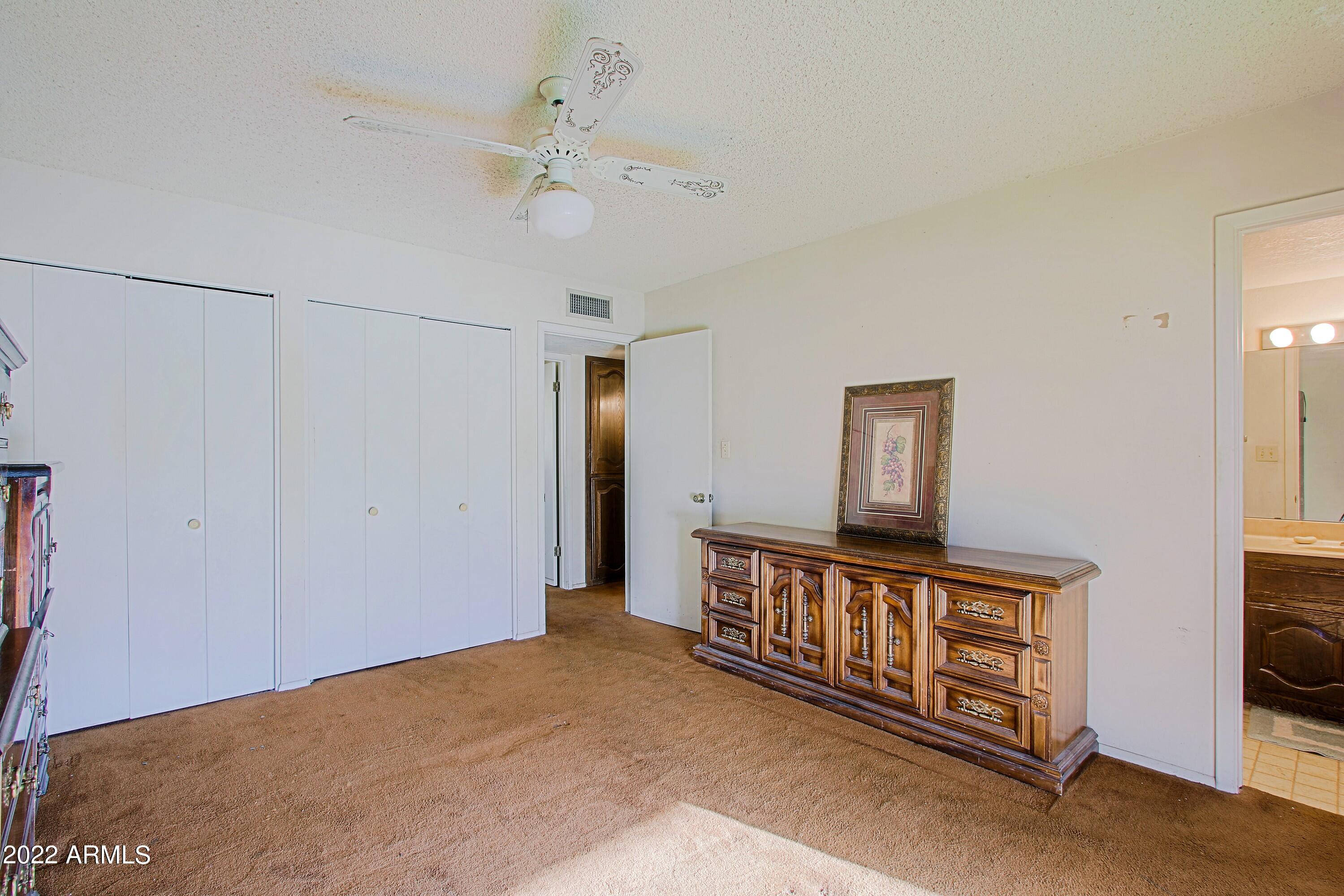 1945 E CAMPO BELLO Drive