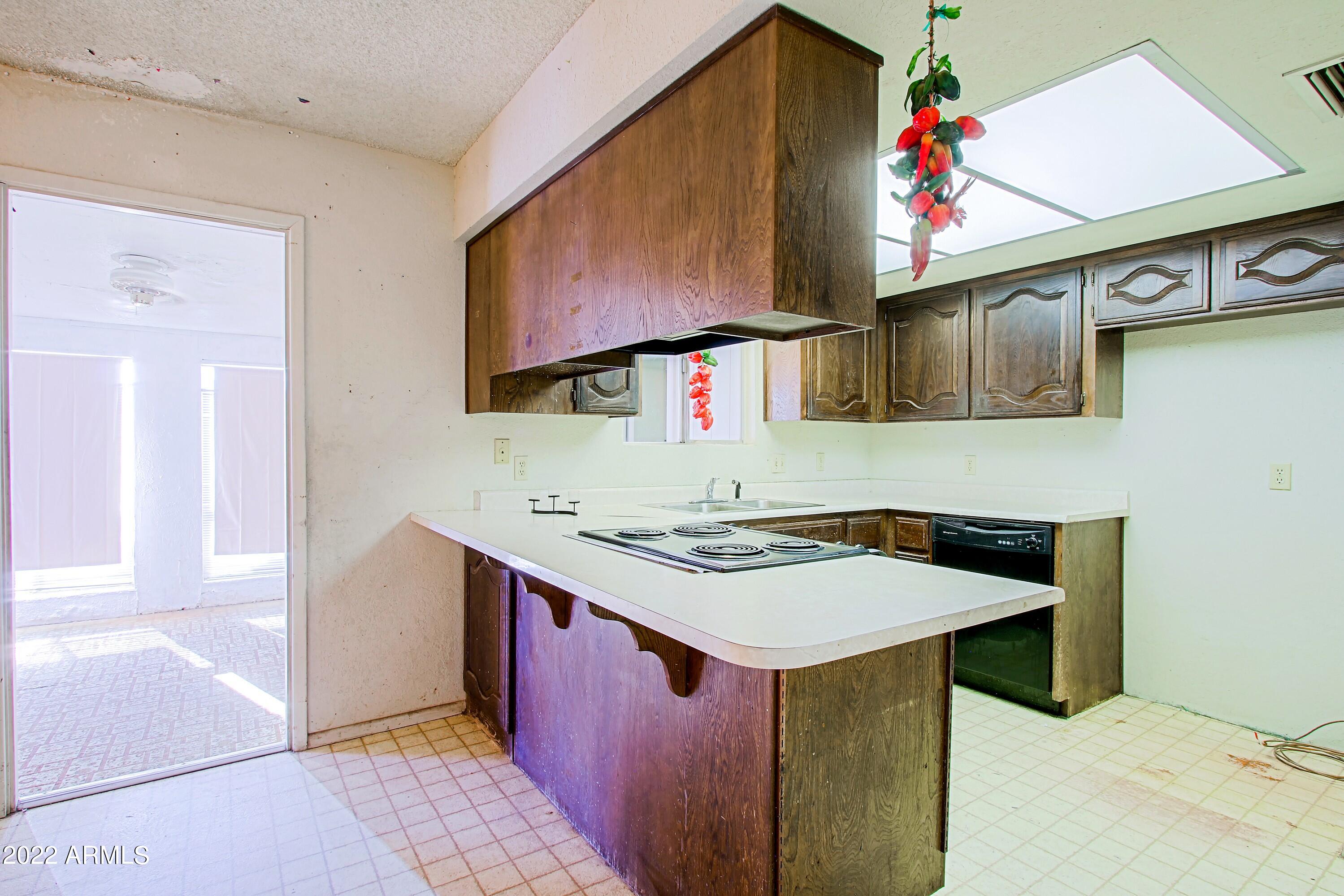 1945 E CAMPO BELLO Drive